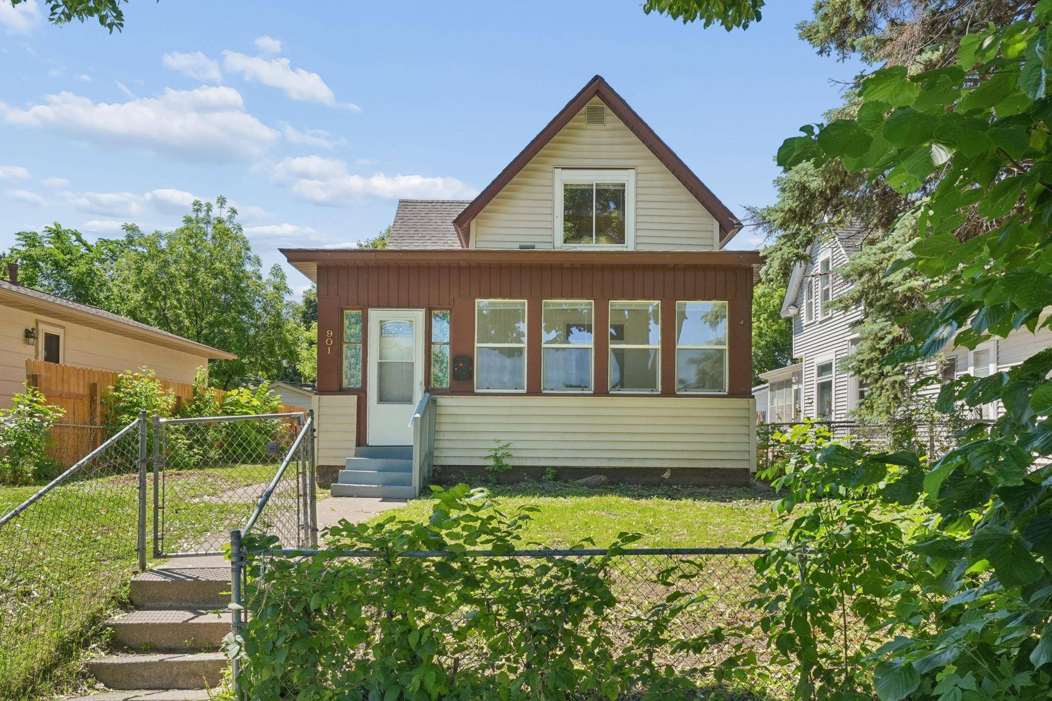 901 31st AVE N, Minneapolis, MN 55411
