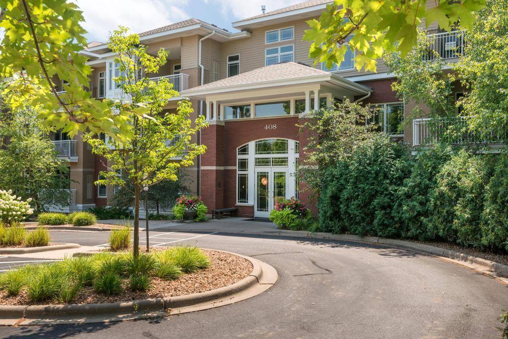 408 Parkers Lake RD #206, Wayzata, MN 55391
