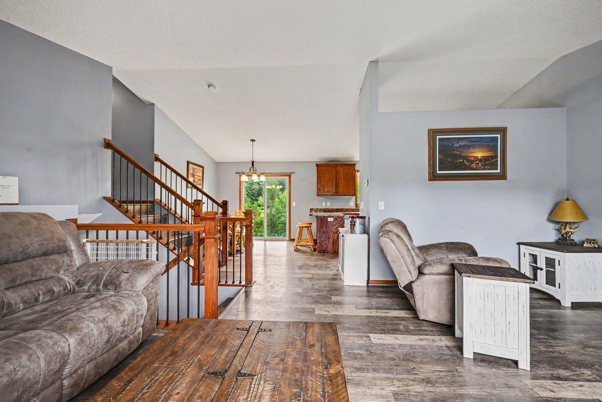 820 Kelly ST, Lino Lakes, MN 55014
