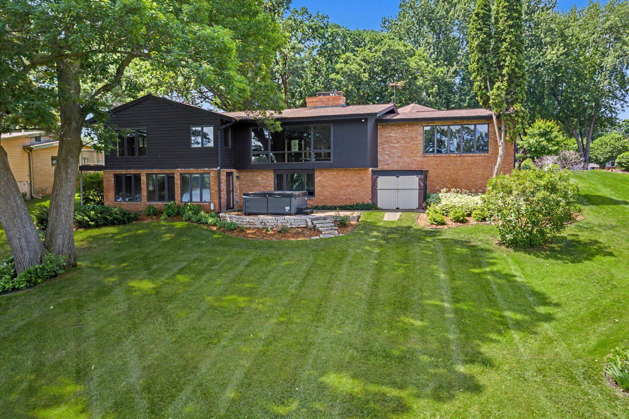 725 Bradford AVE, Champlin, MN 55316