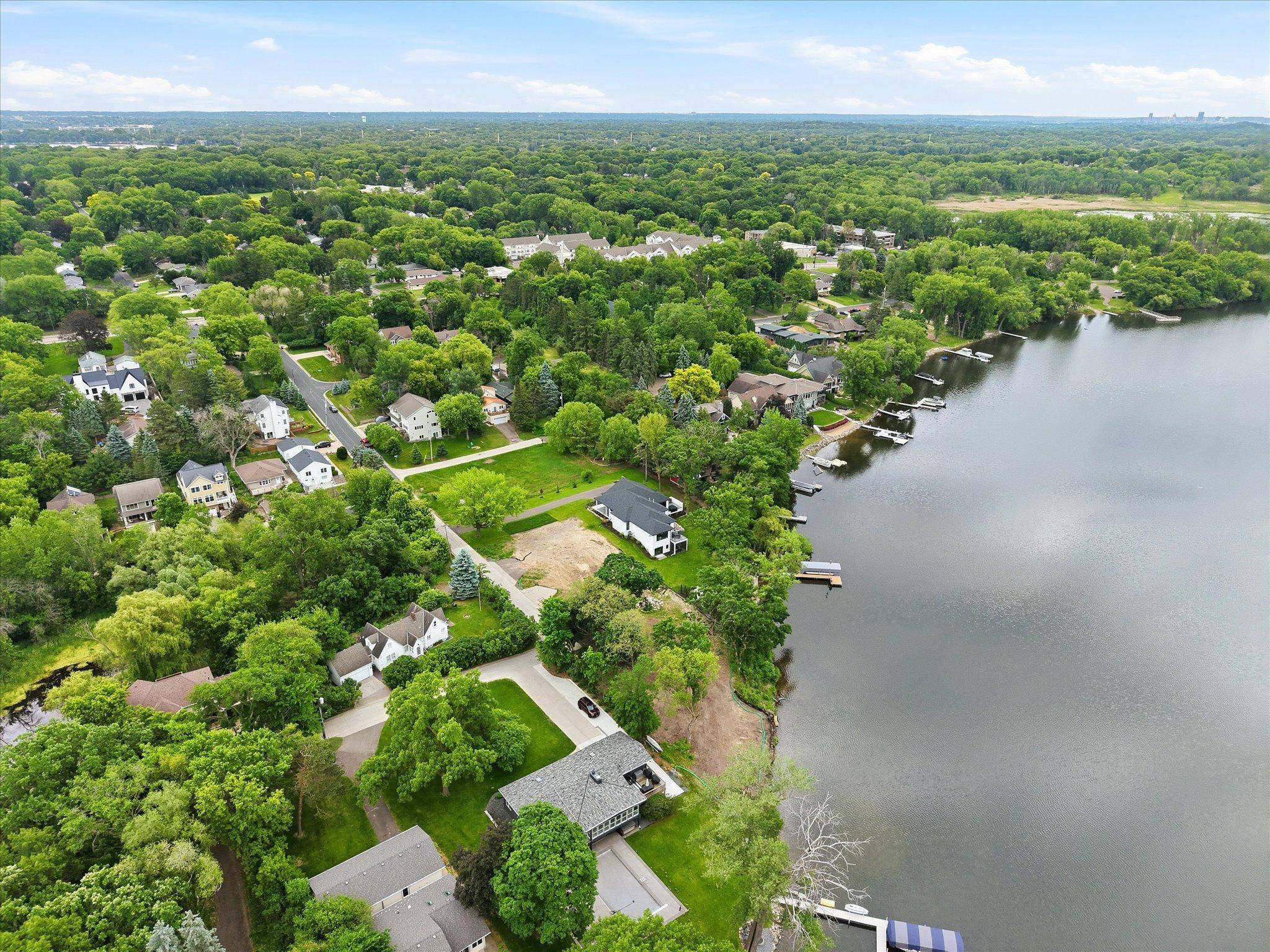 1184 Edgewater AVE, Arden Hills, MN 55112