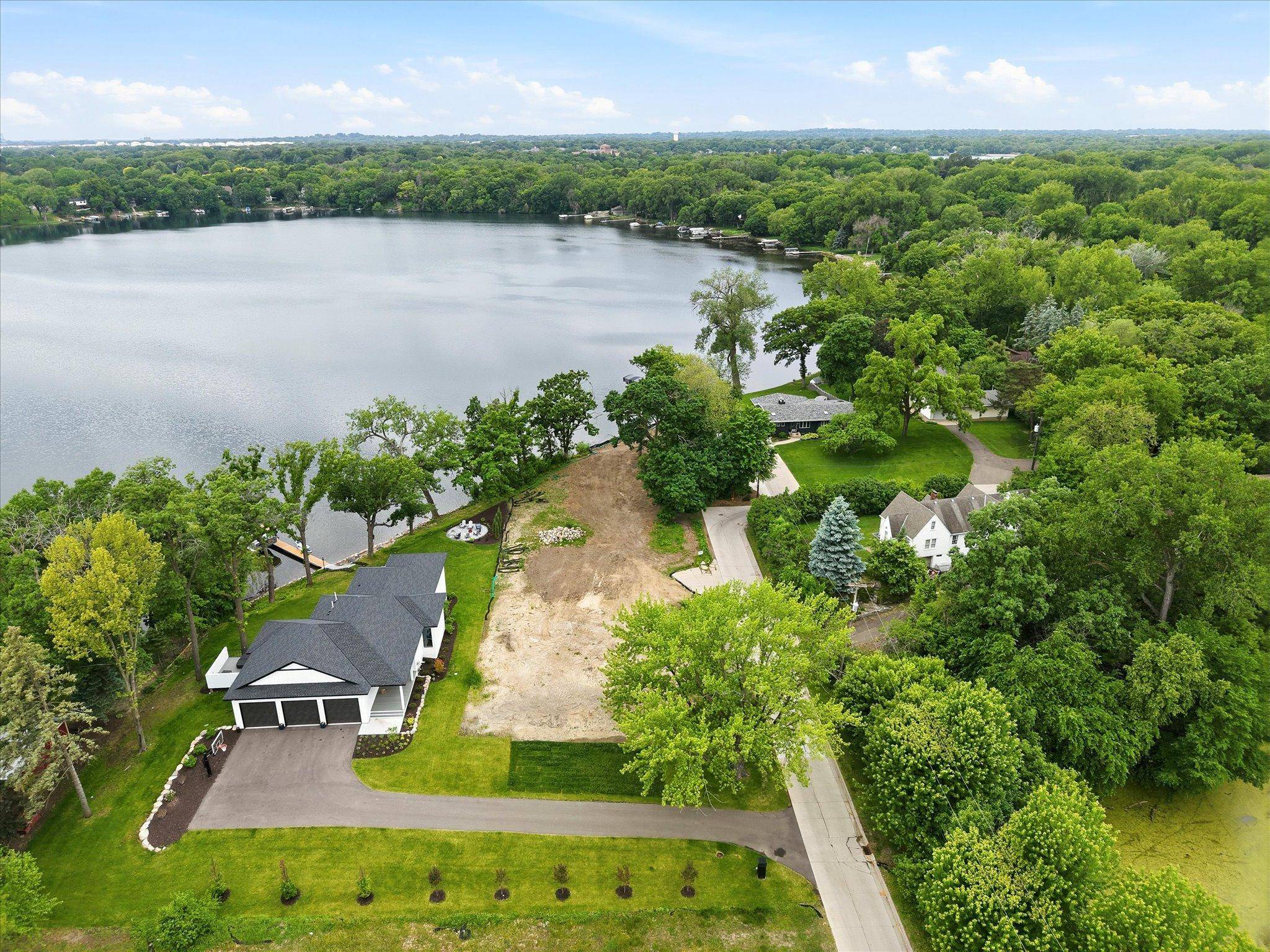 1184 Edgewater AVE, Arden Hills, MN 55112