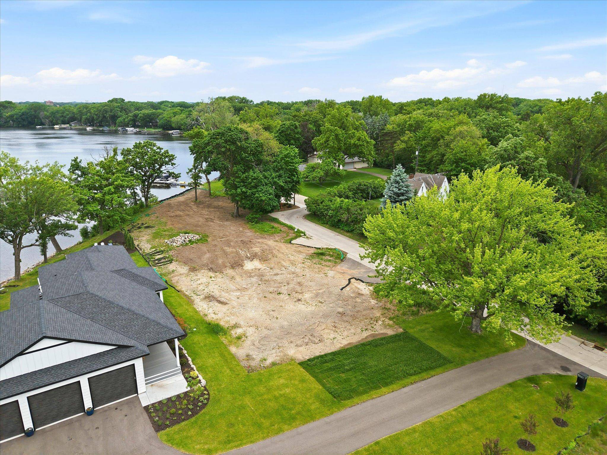 1184 Edgewater AVE, Arden Hills, MN 55112
