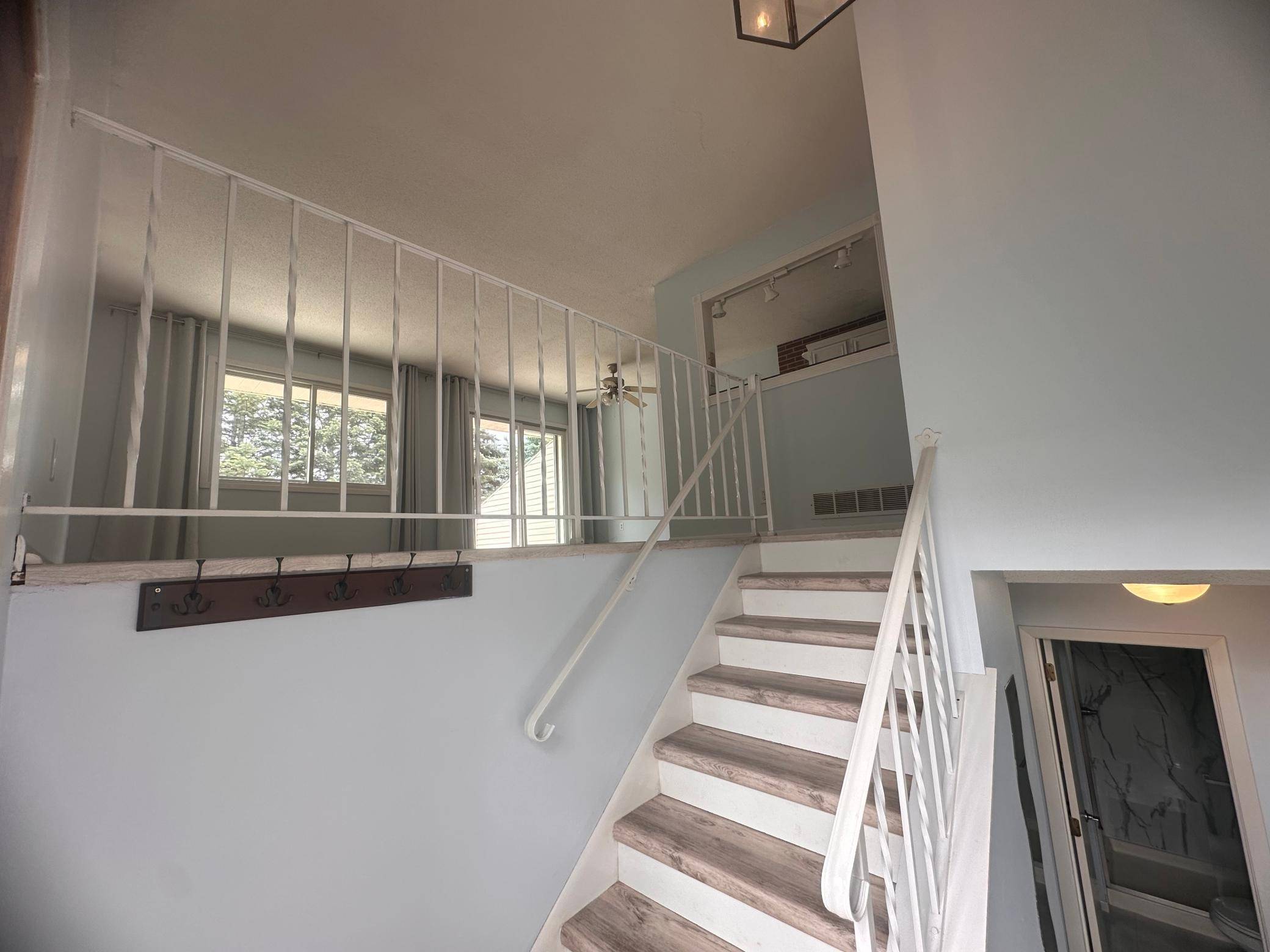 1113 E 145th ST, Burnsville, MN 55337