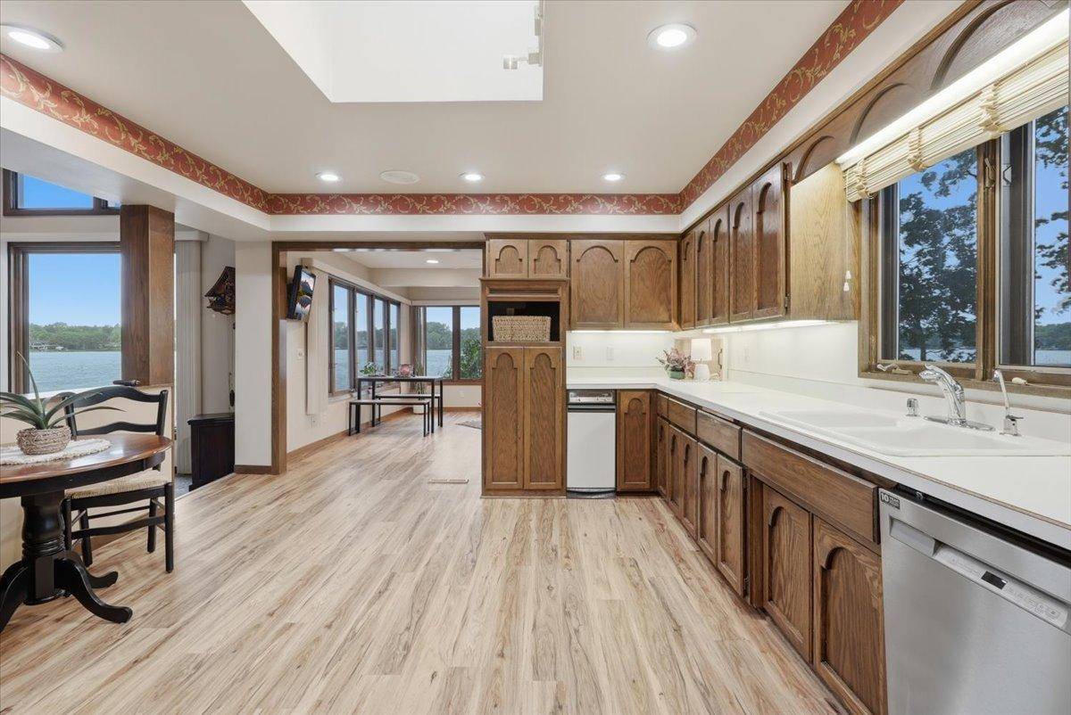 737 Carla LN, Little Canada, MN 55109