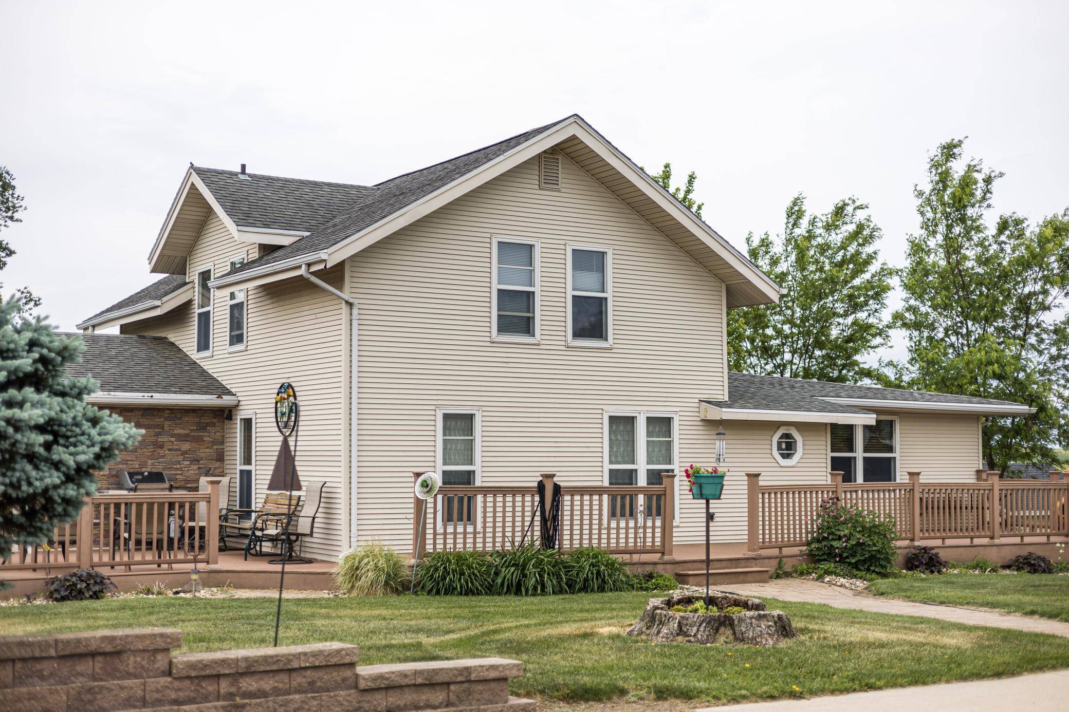 654 91st ST, Beaver Creek, MN 56116