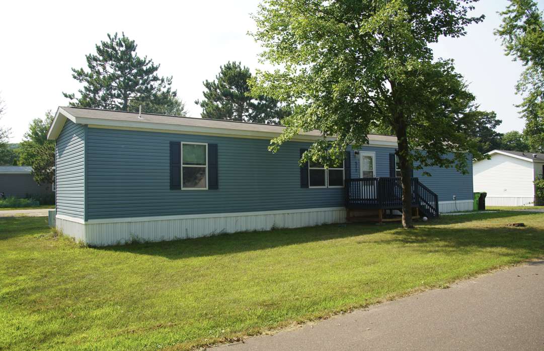 517 Begonia LN, Altoona, WI 54720