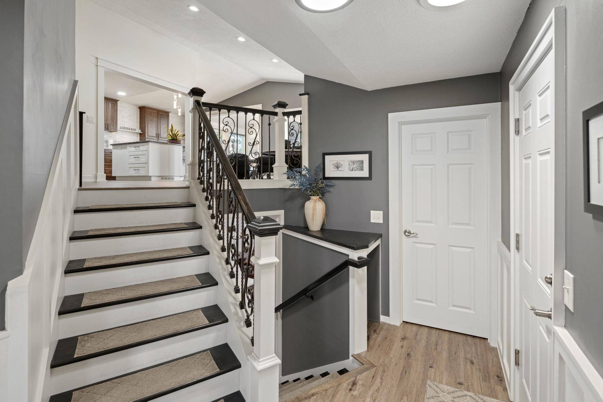 7712 N College Park DR, Brooklyn Park, MN 55445
