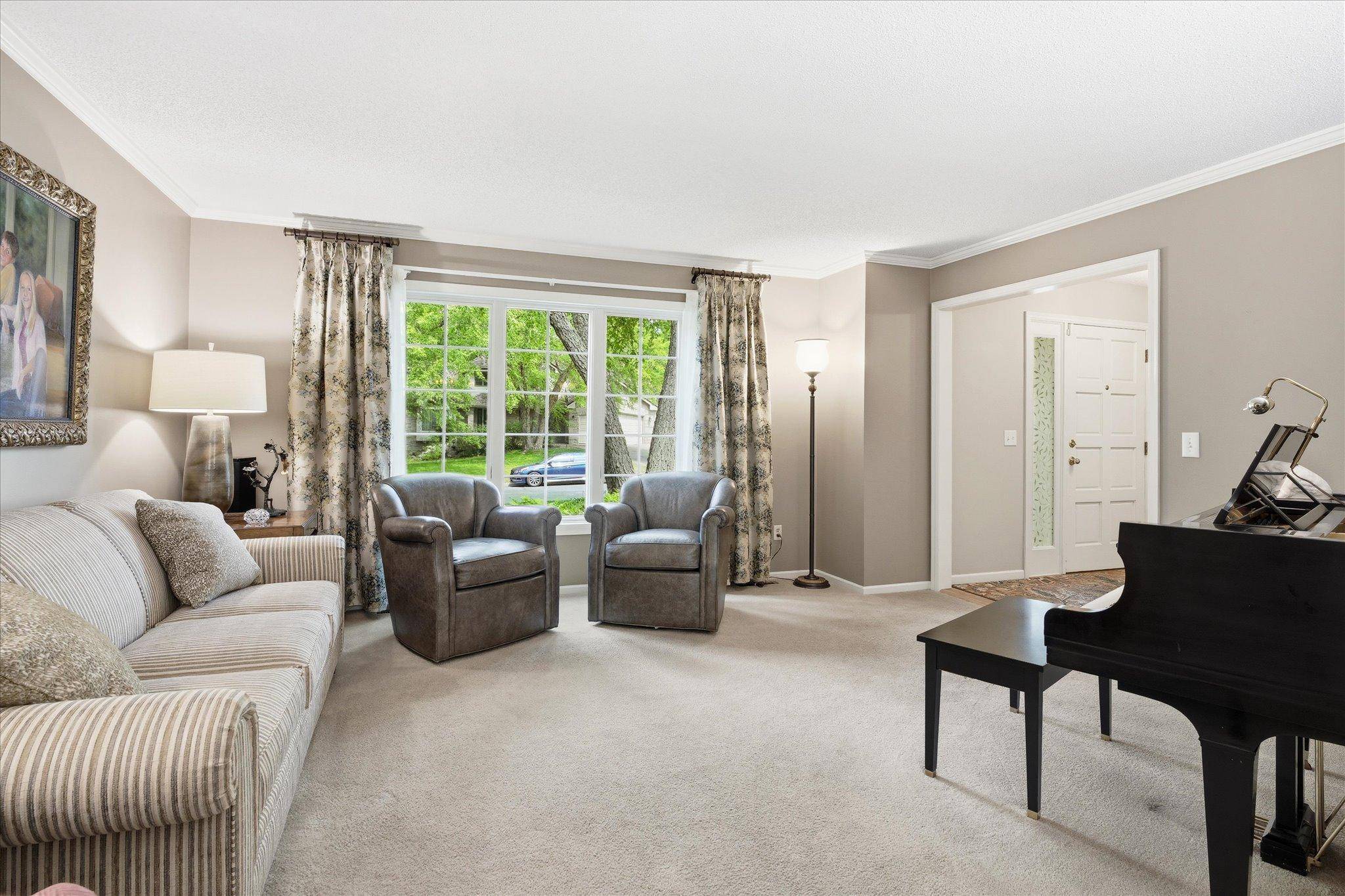 1308 Summit Oaks DR, Burnsville, MN 55337