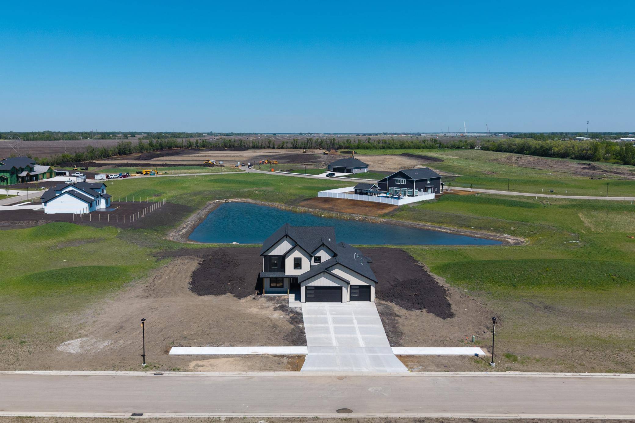 4947 41 AVE N, Fargo, ND 58102