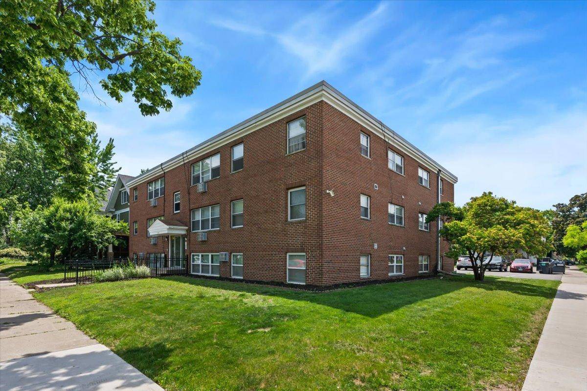 3400 10th AVE S, Minneapolis, MN 55407