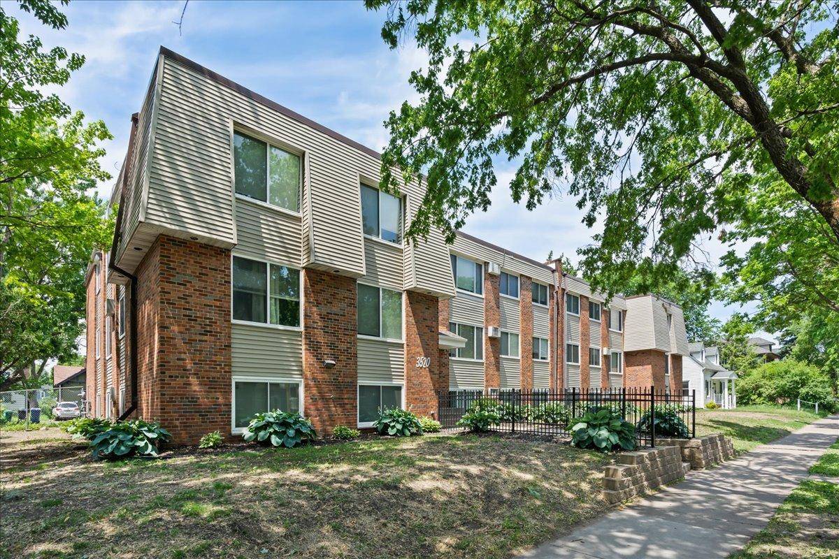 3520 12th AVE S, Minneapolis, MN 55407