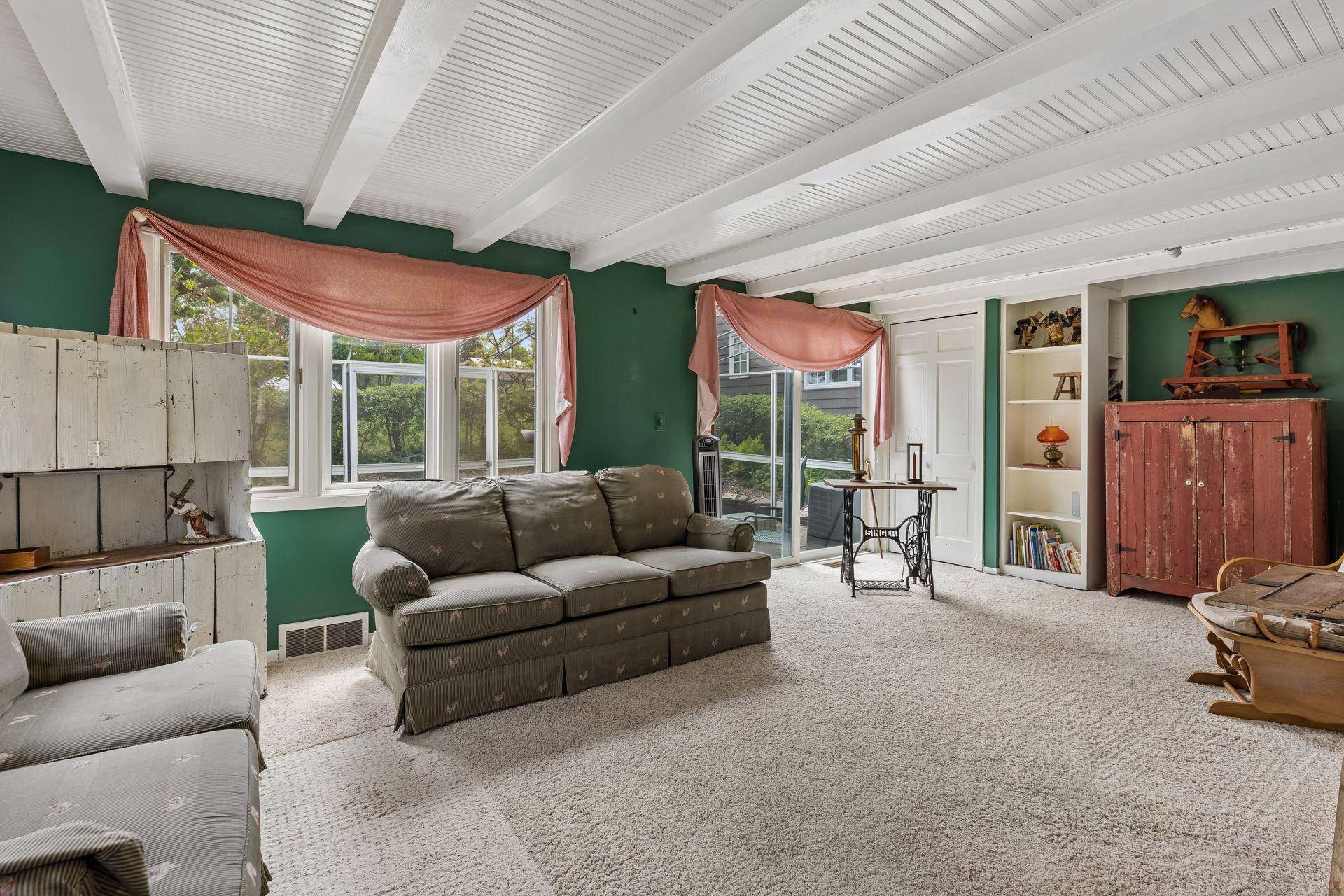 2830 Center RD, Wayzata, MN 55391