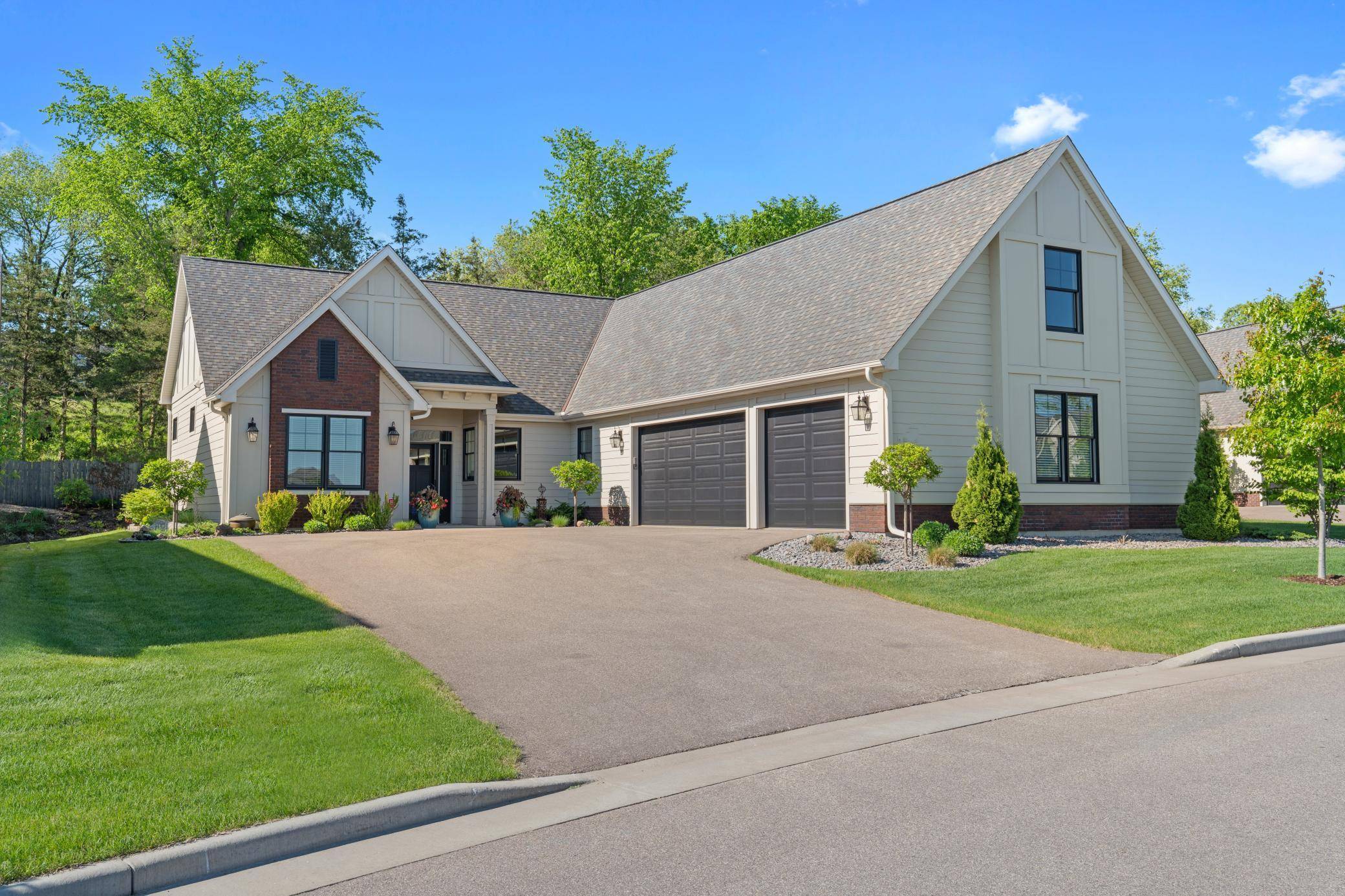 2424 Simply Living LN, Hudson, WI 54016