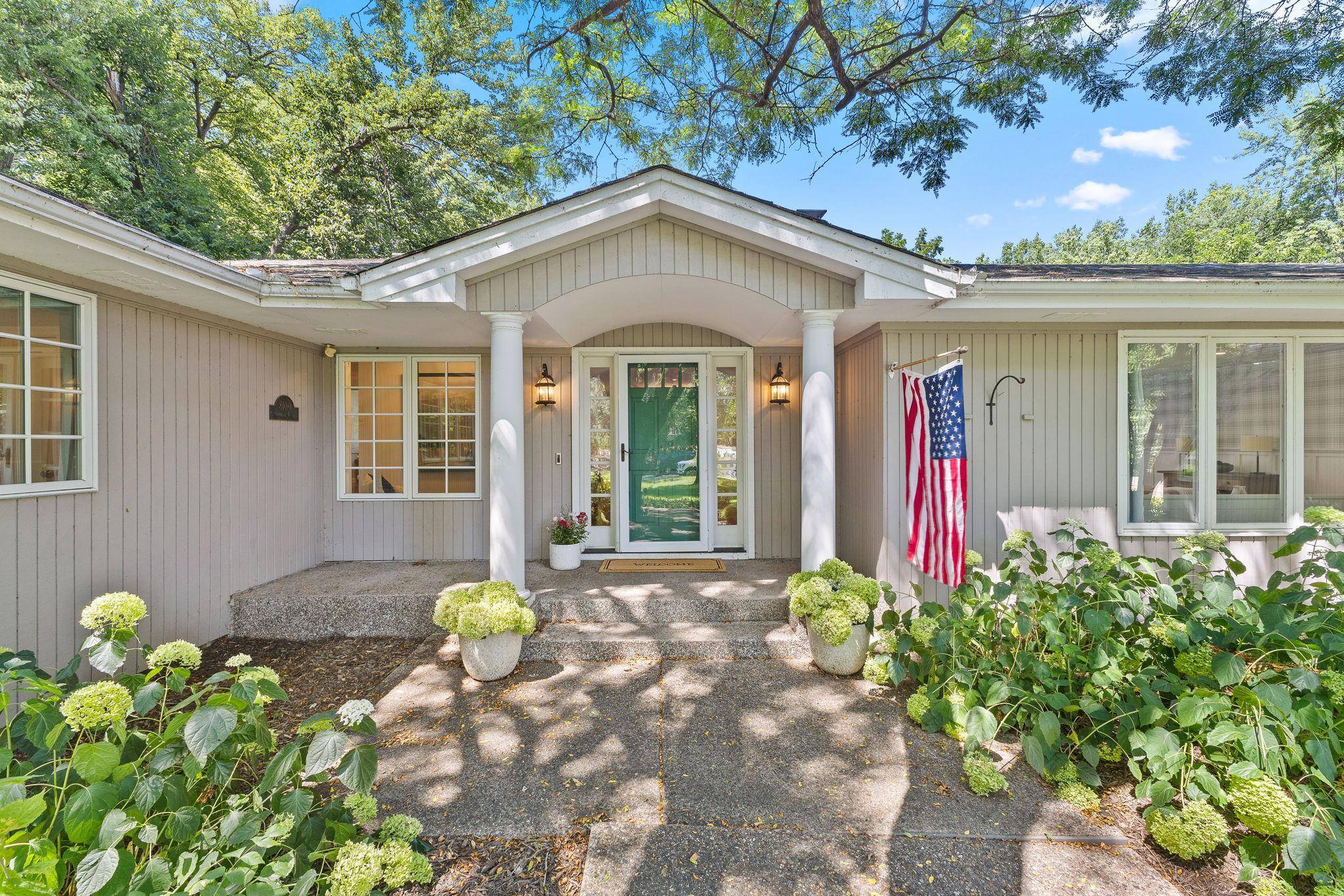 8100 Oakmere RD, Bloomington, MN 55438