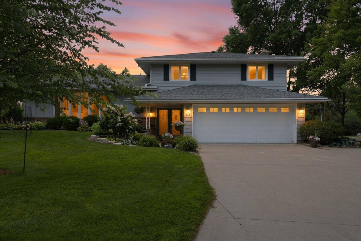 980 Lydia AVE W, Roseville, MN 55113