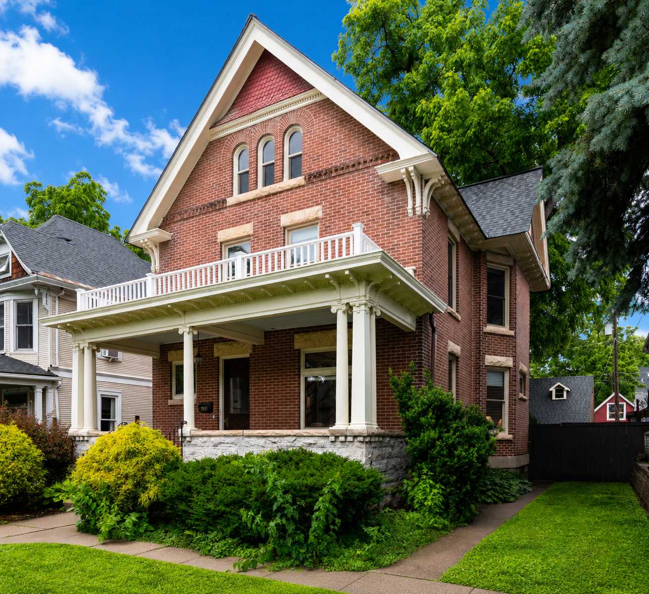 1937 Selby AVE, Saint Paul, MN 55104