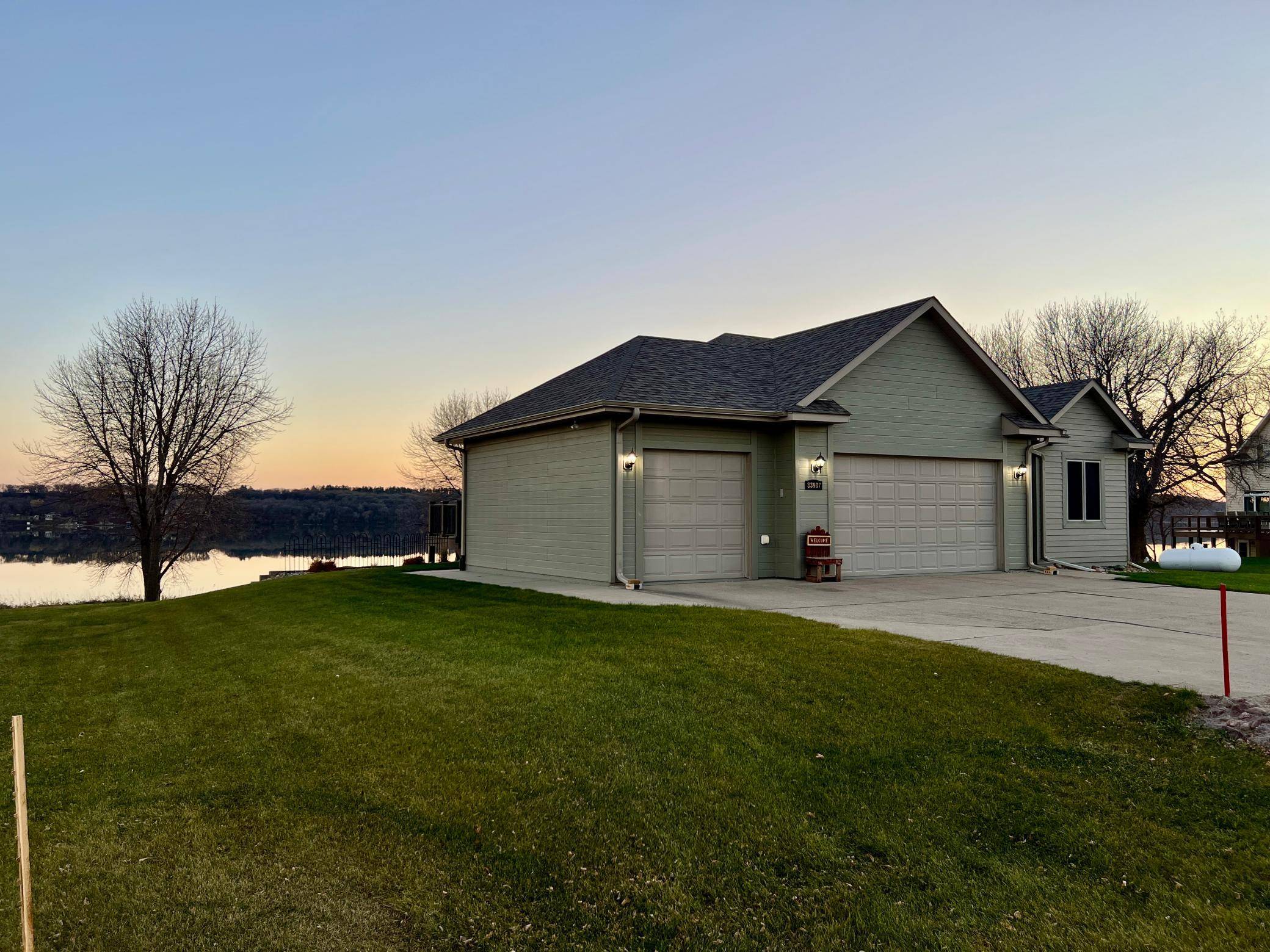 83987 Ridge Creek Dr, Clinton, MN 56278