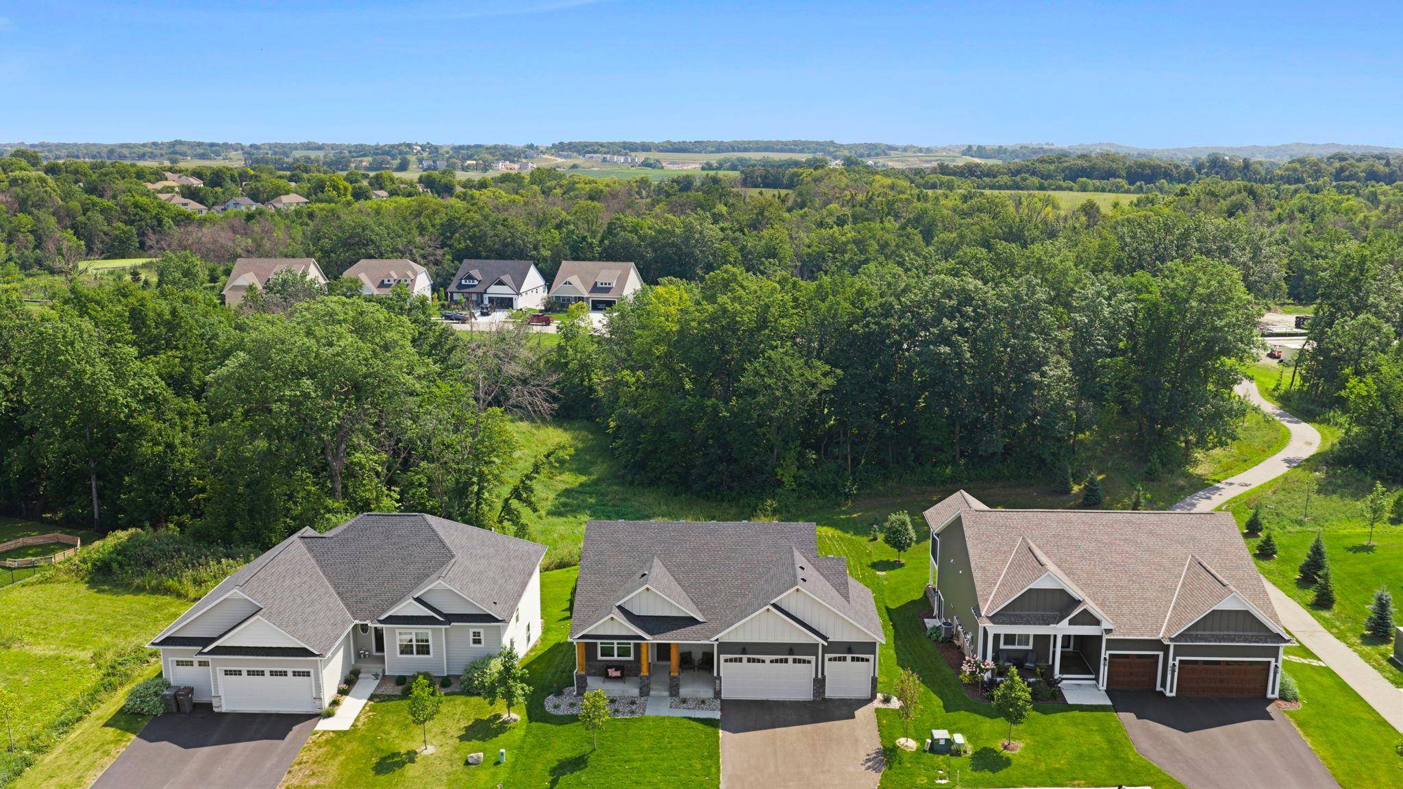 1884 Campfire DR W, Waconia, MN 55387