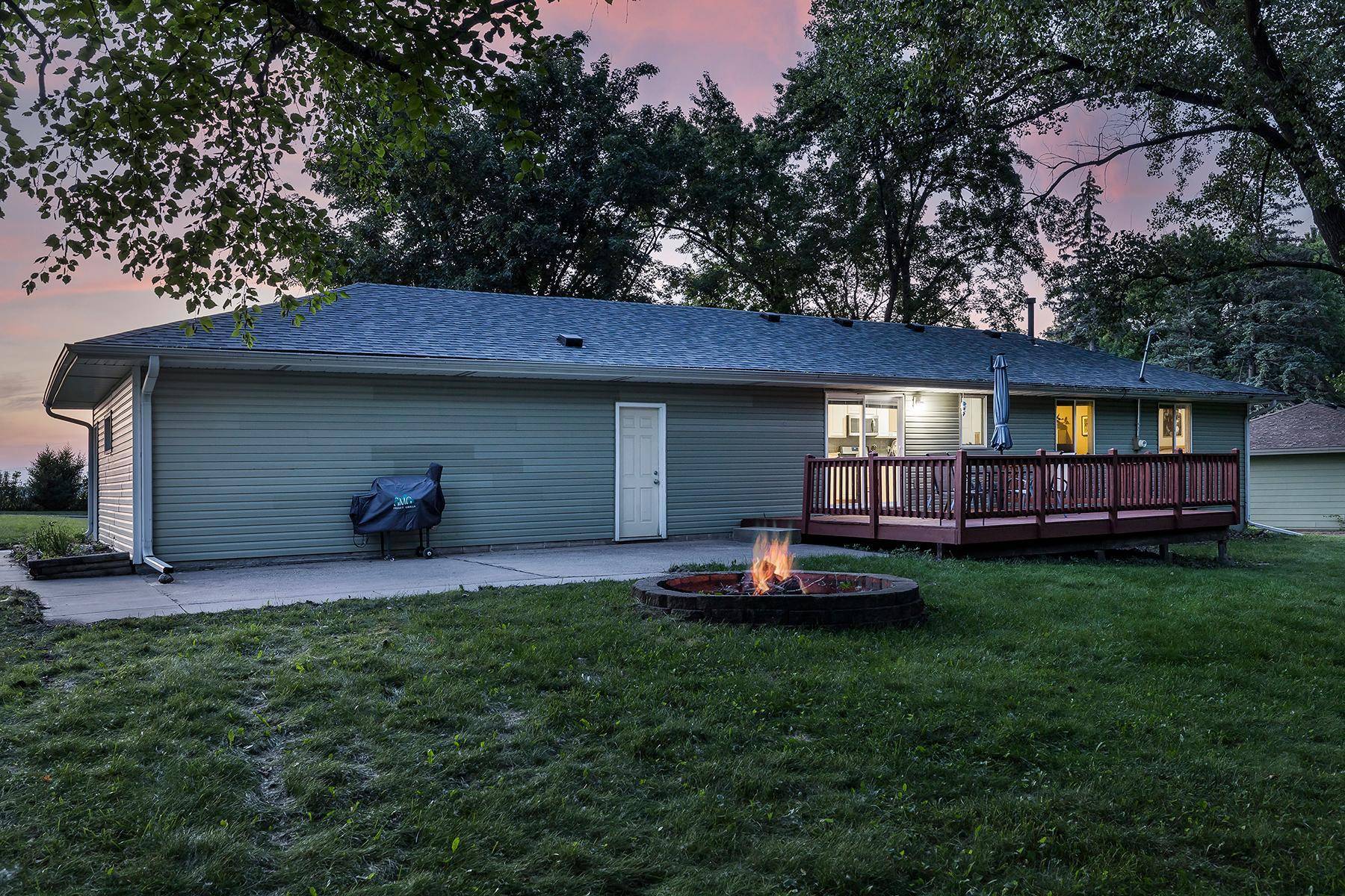 1515 Woodhill RD, Burnsville, MN 55337