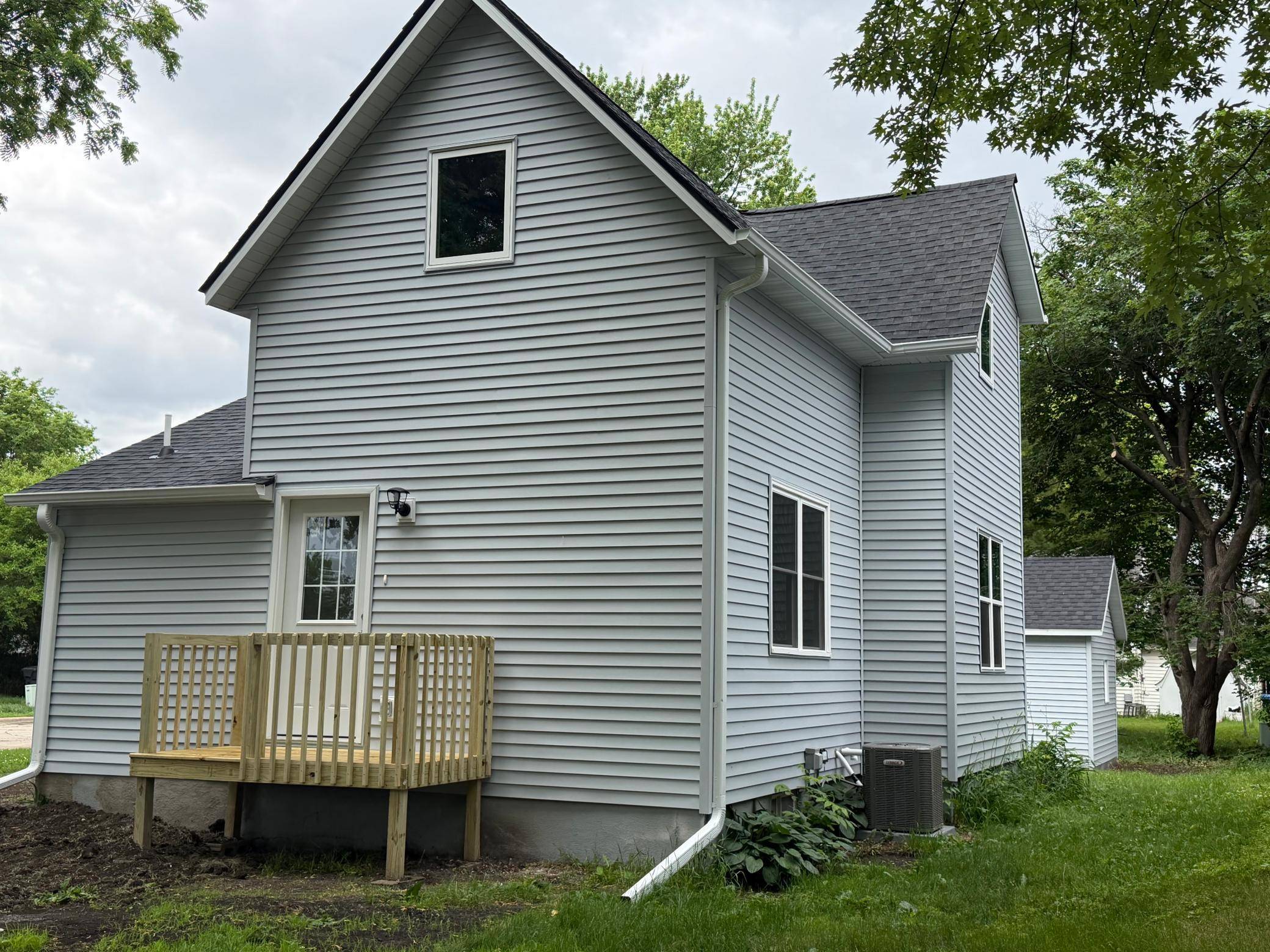 1203 Apel AVE, Worthington, MN 56187