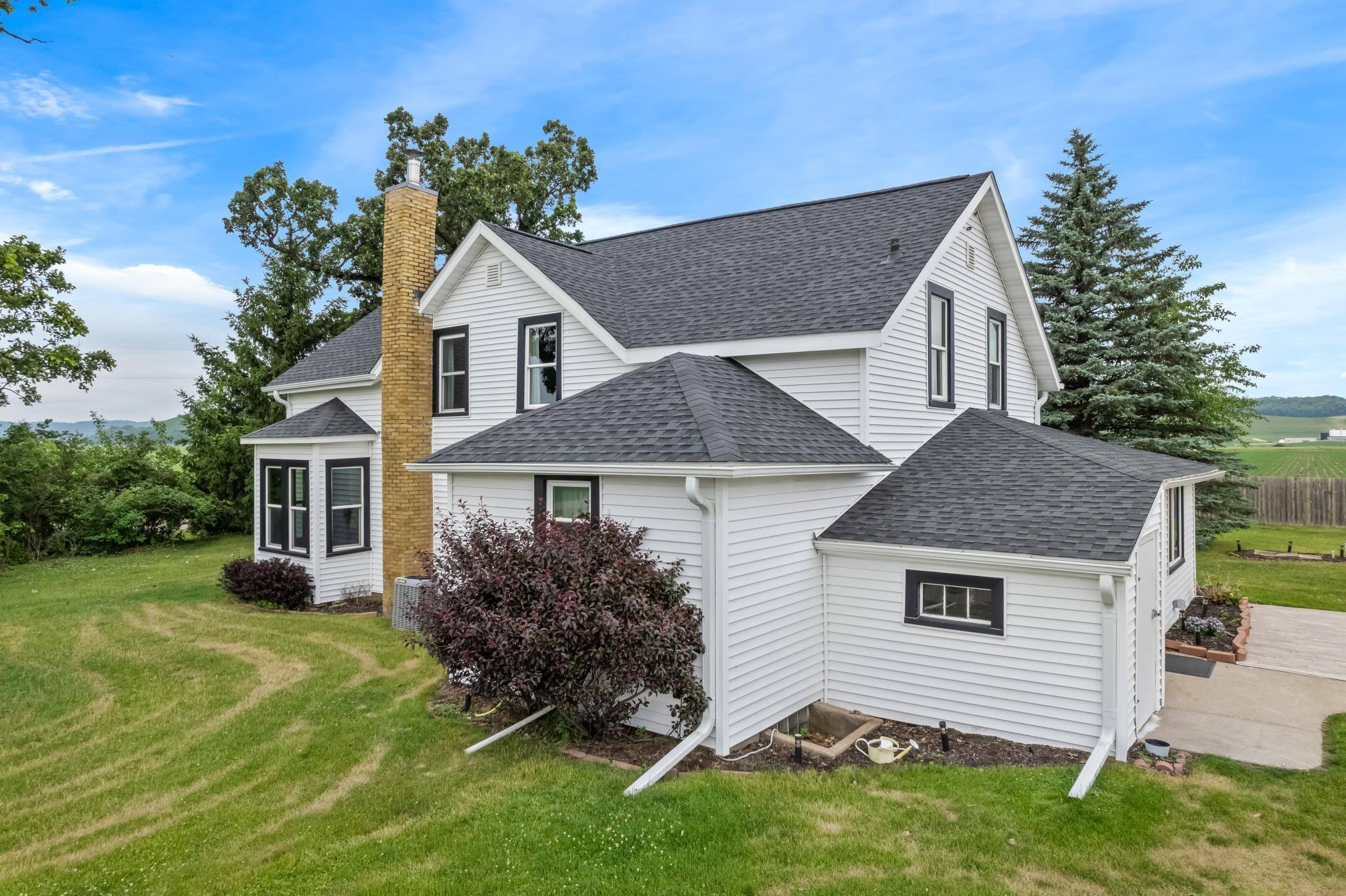 W22882 Little Tamarack RD, Galesville, WI 54630