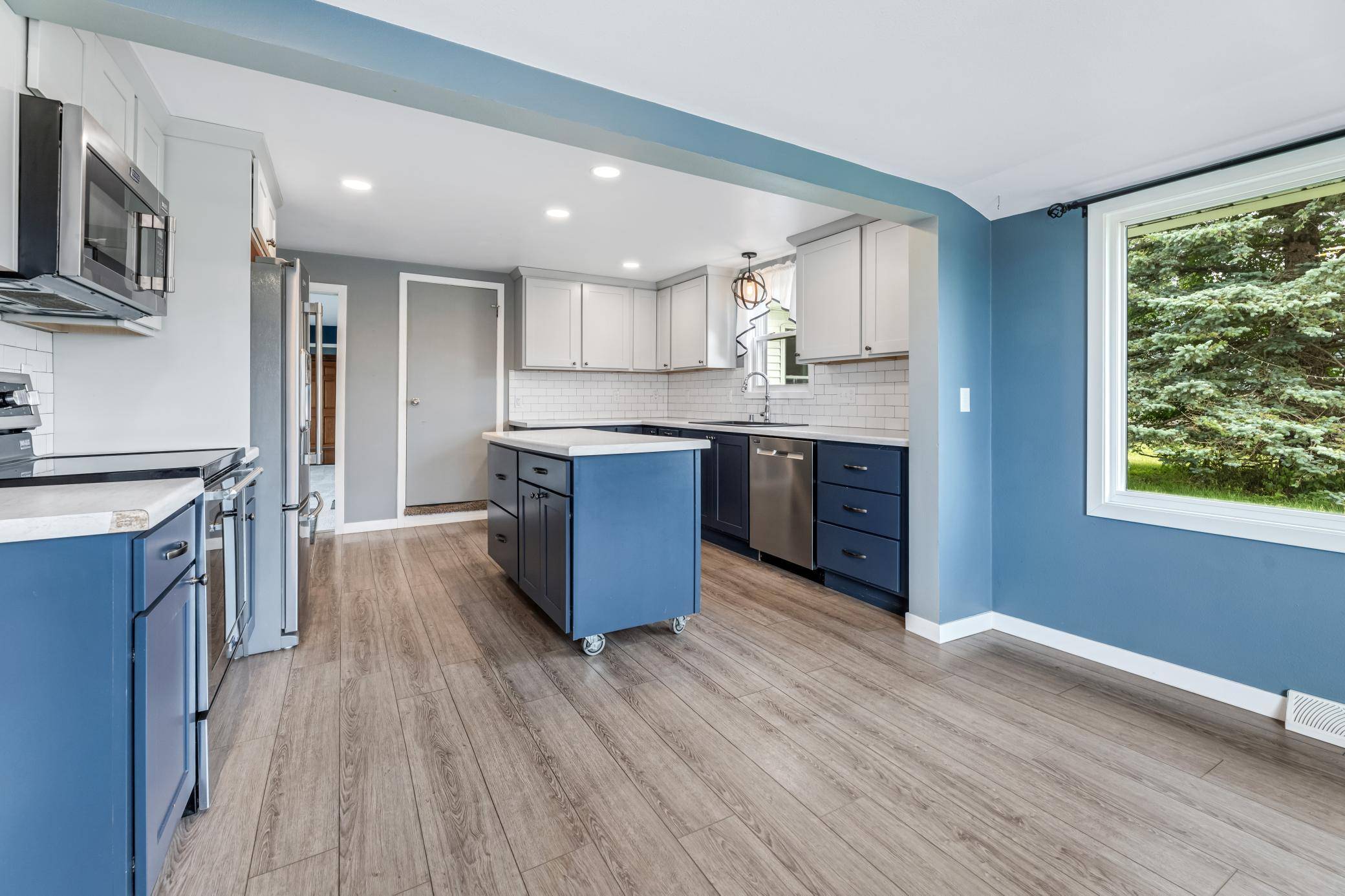 W22882 Little Tamarack RD, Galesville, WI 54630