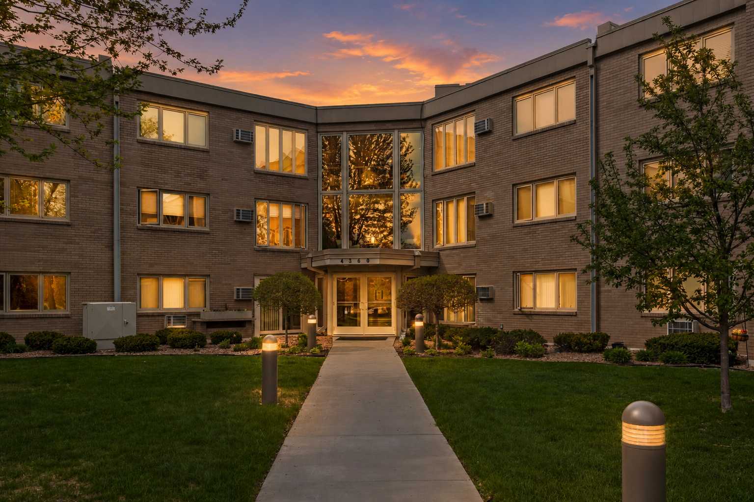 4360 Brookside CT #218, Edina, MN 55436