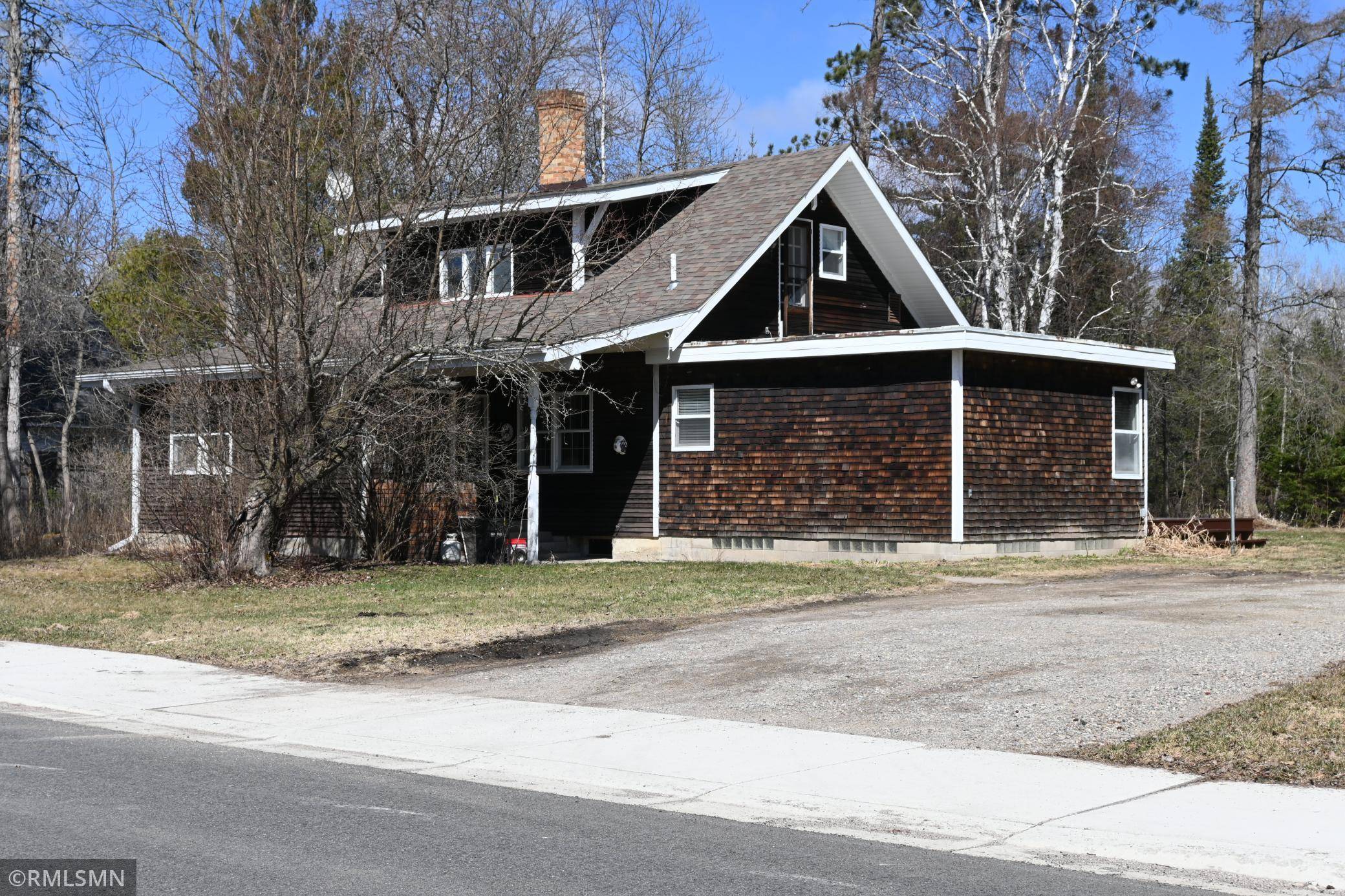 219 W Vermilion DR, Cook, MN 55723