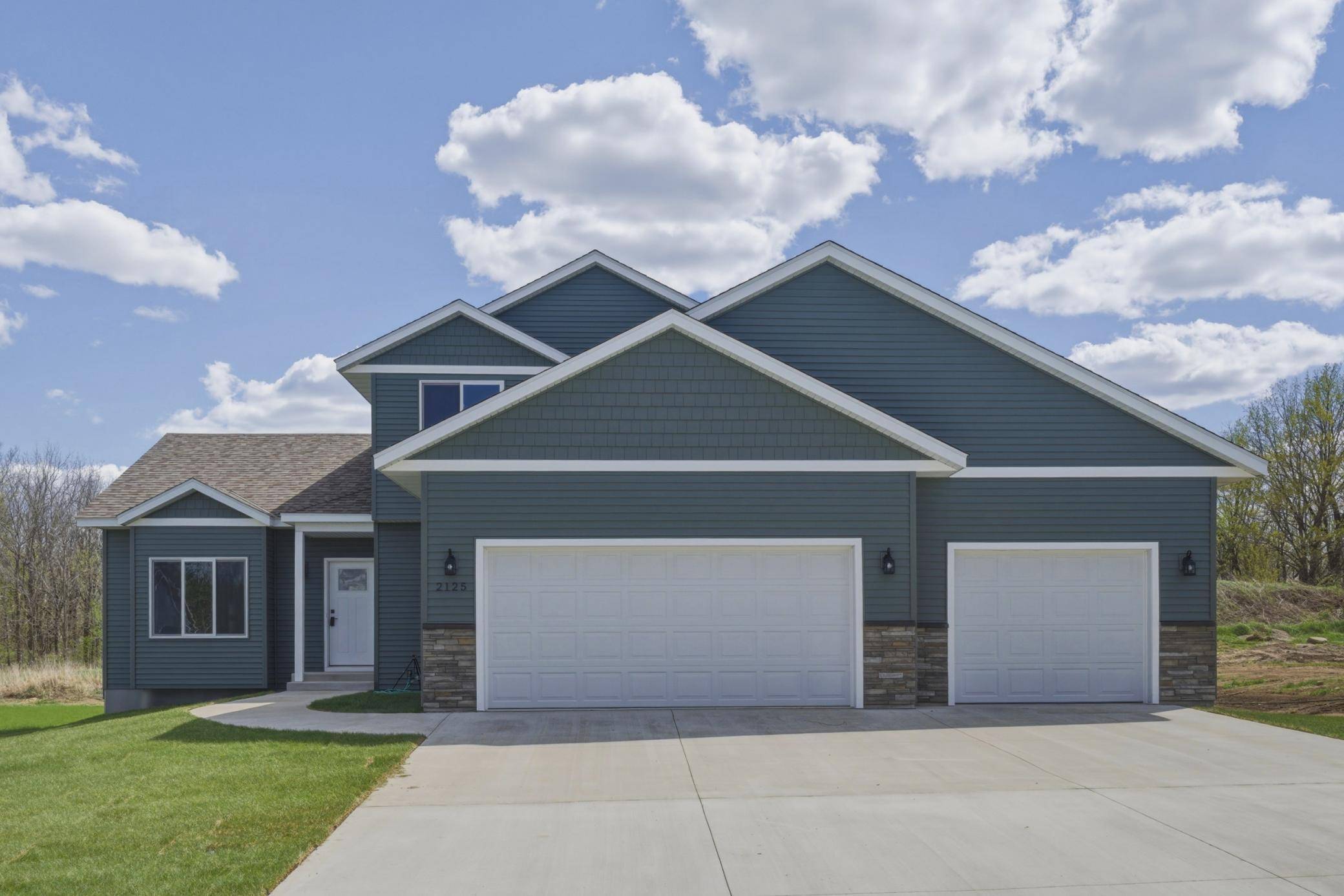 2125 13th ST NW, Faribault, MN 55021