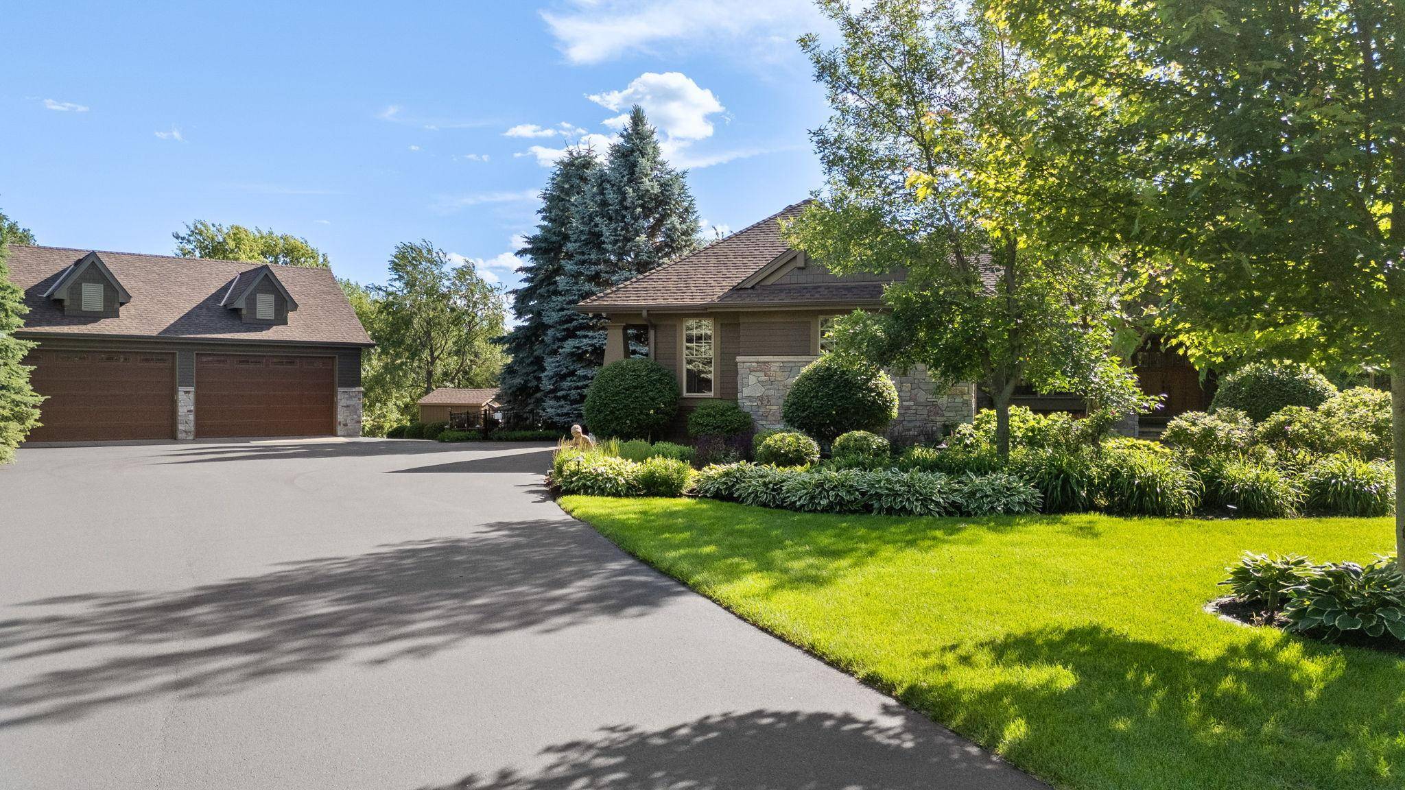 727 Fahlstrom PL, Afton, MN 55001