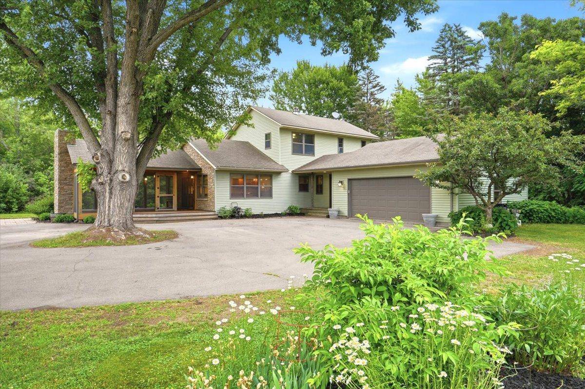 4596 Lilac LN N, Lake Elmo, MN 55042