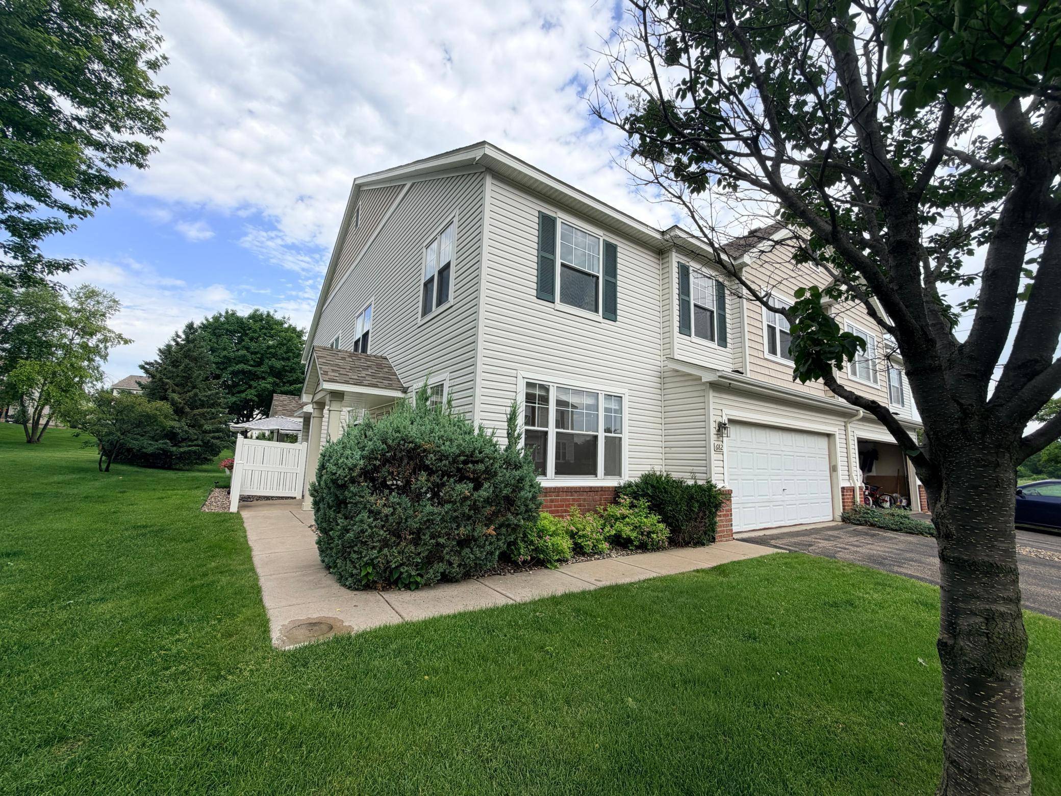 682 Princeton AVE, Shakopee, MN 55379