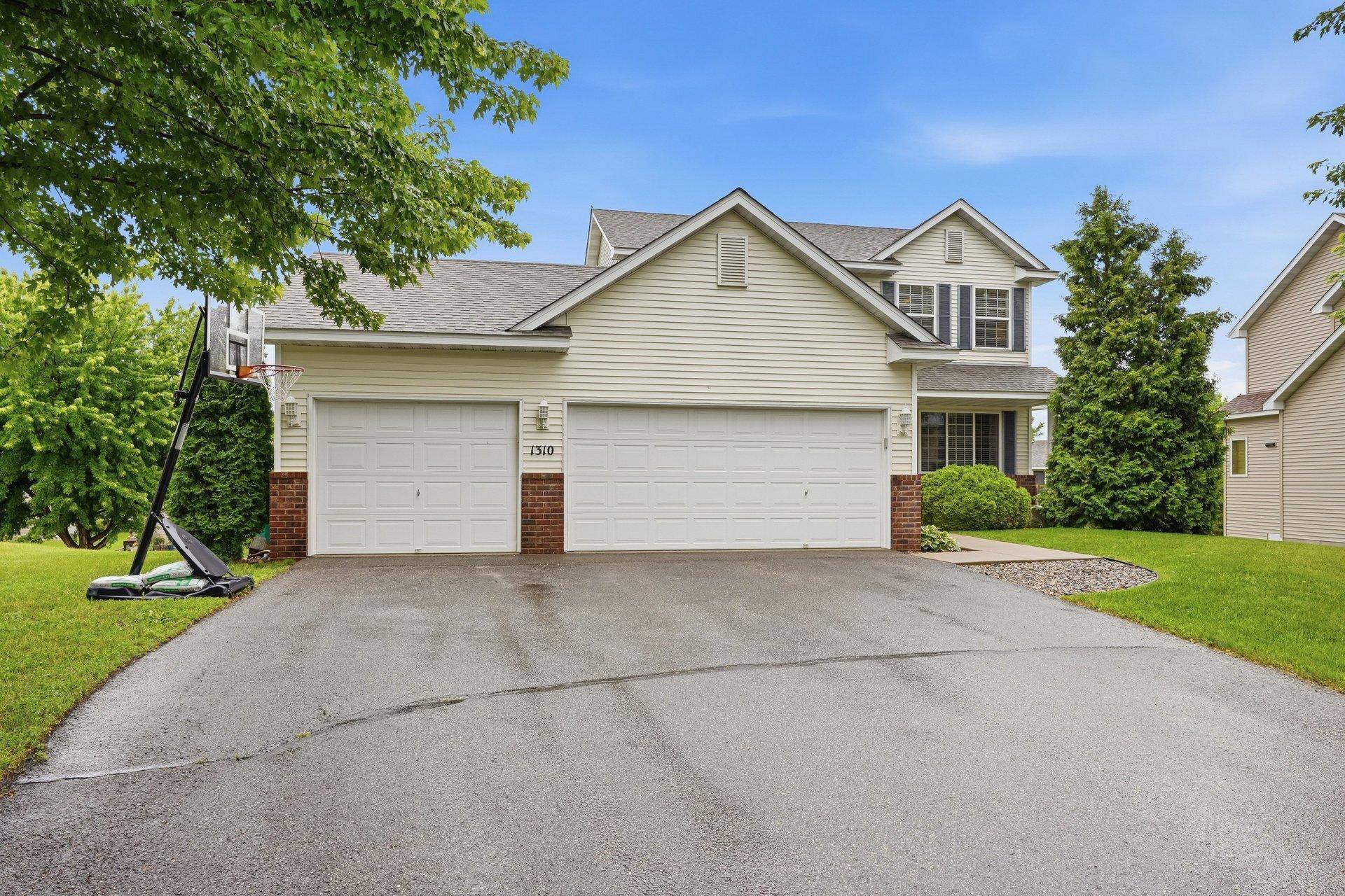 1310 Birch DR, Mayer, MN 55360