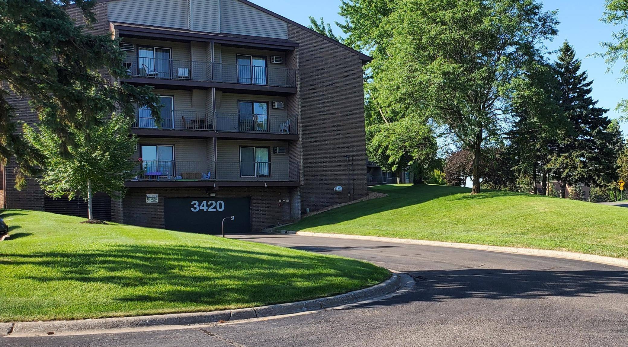 3420 Golfview DR #121, Eagan, MN 55123