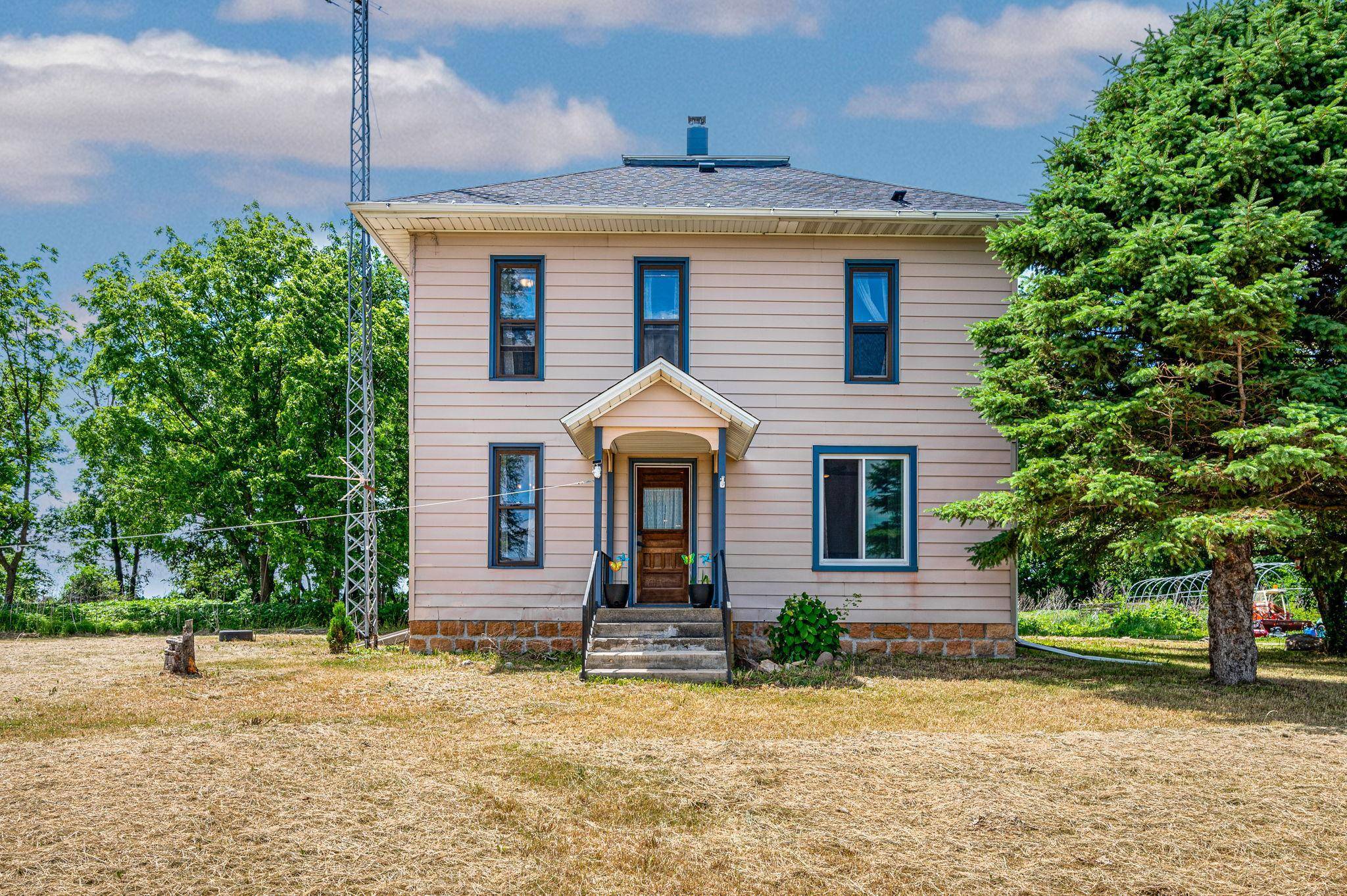 14089 430th AVE, Blue Earth, MN 56013
