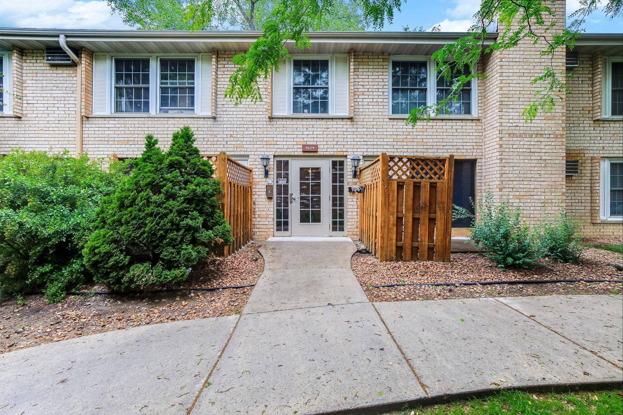4624 Cedar Lake RD S #4, Saint Louis Park, MN 55416