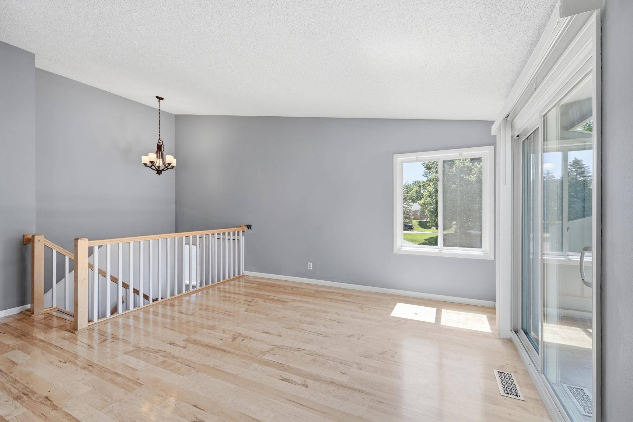 110972 Von Hertzen CIR, Chaska, MN 55318
