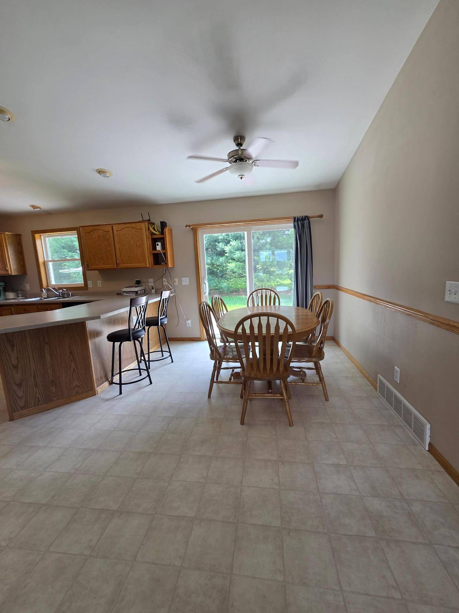 207 2nd AVE NW, Altura, MN 55910