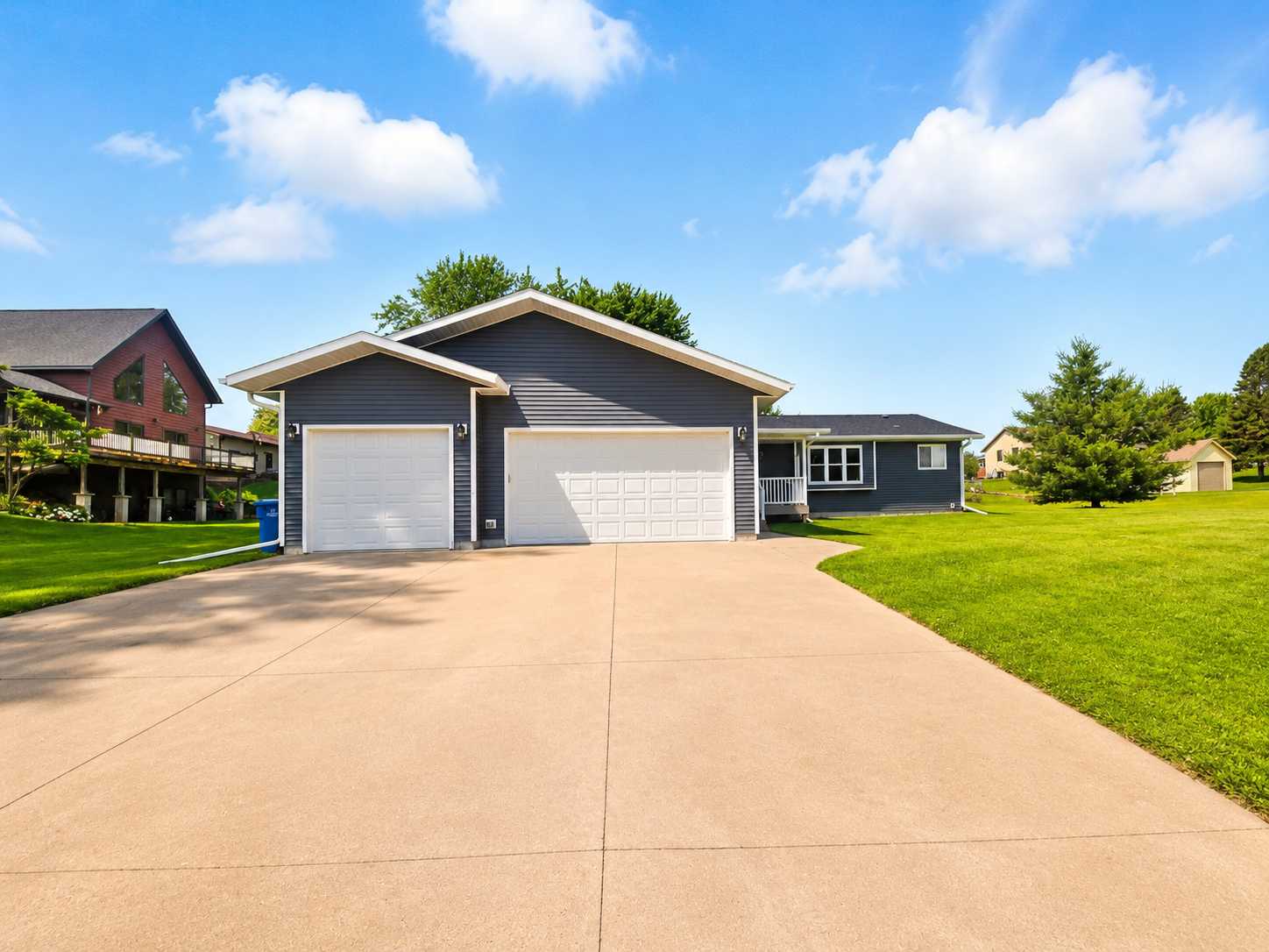 207 2nd AVE NW, Altura, MN 55910