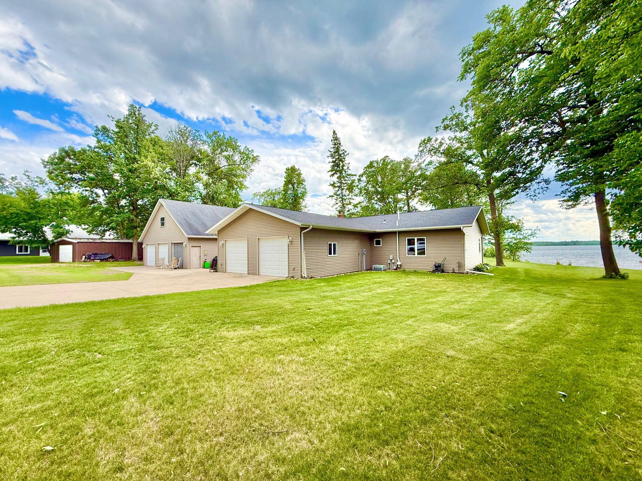 32088 E Round Lake Rd, Ponsford, MN 56575