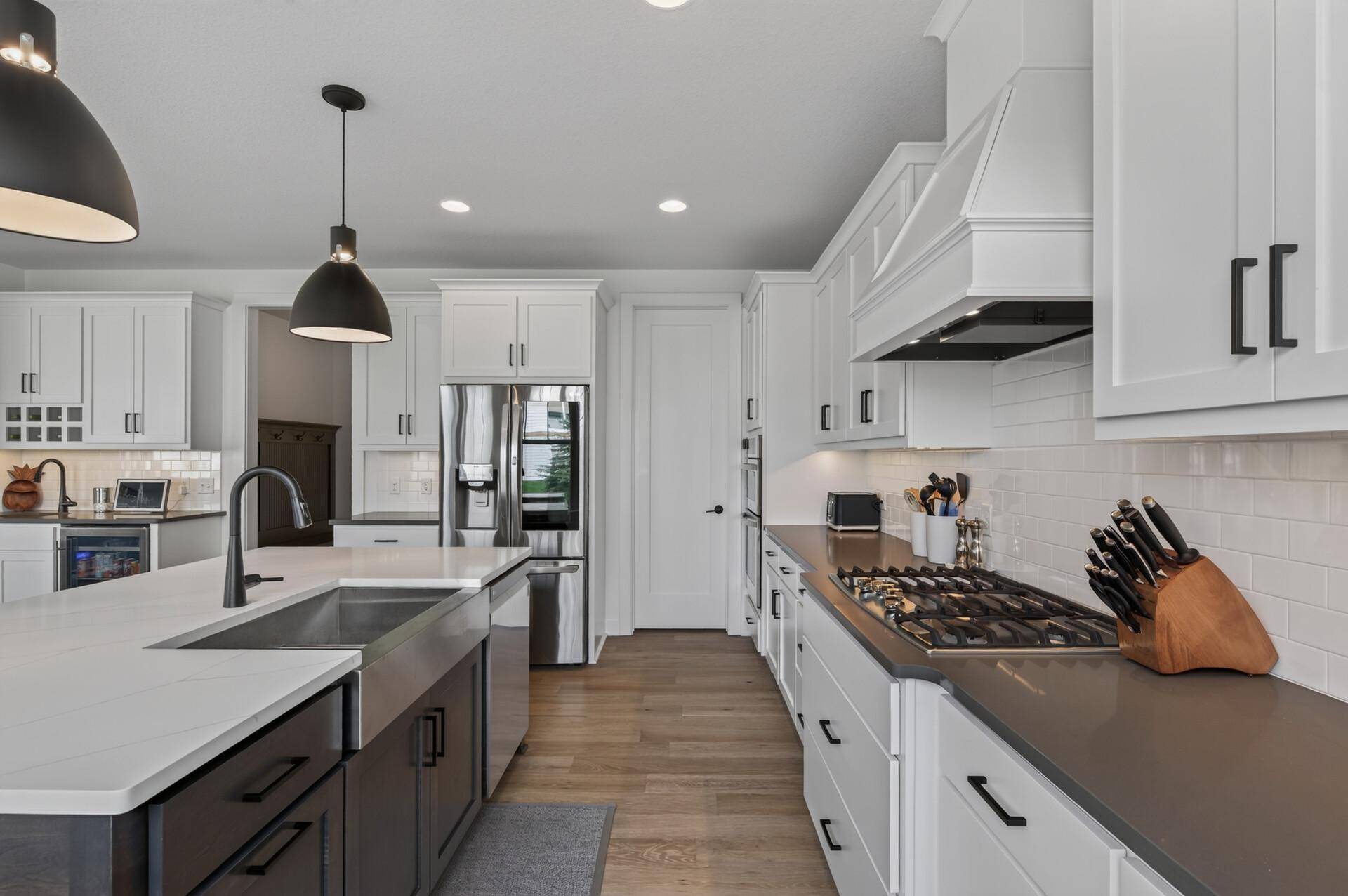 6432 Red Cedar DR, Chaska, MN 55318