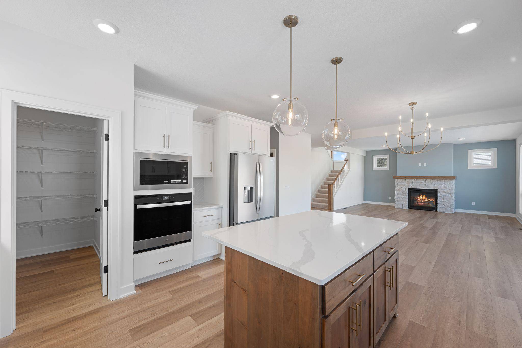 14348 Alder WAY, Rosemount, MN 55068