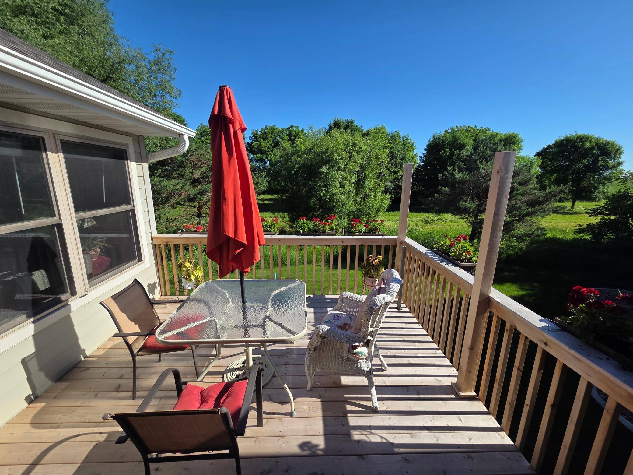 370 Pike CT, Winsted, MN 55395