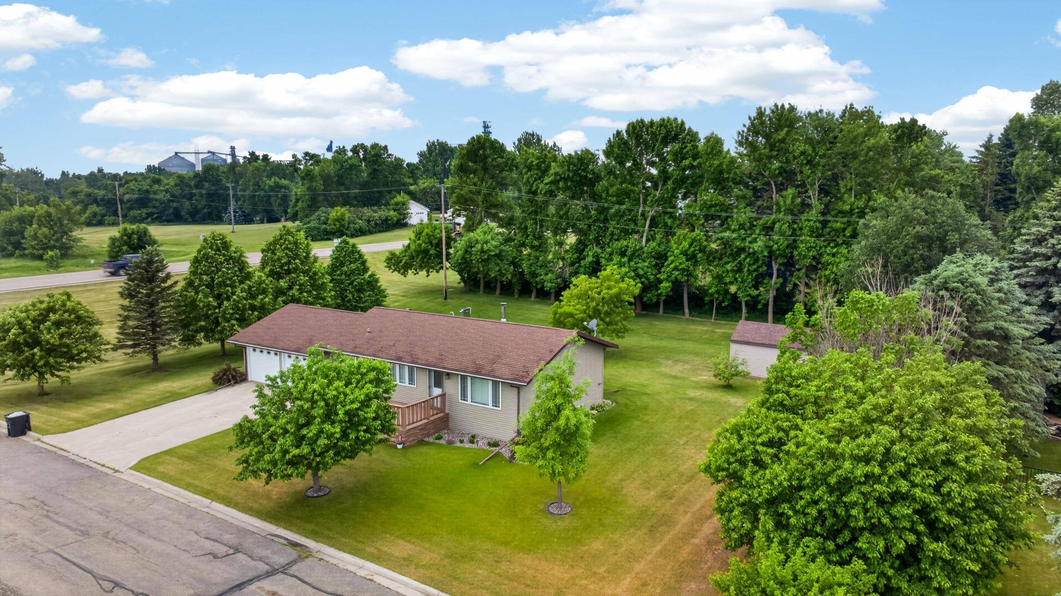101 Grant ST, Finley, ND 58230