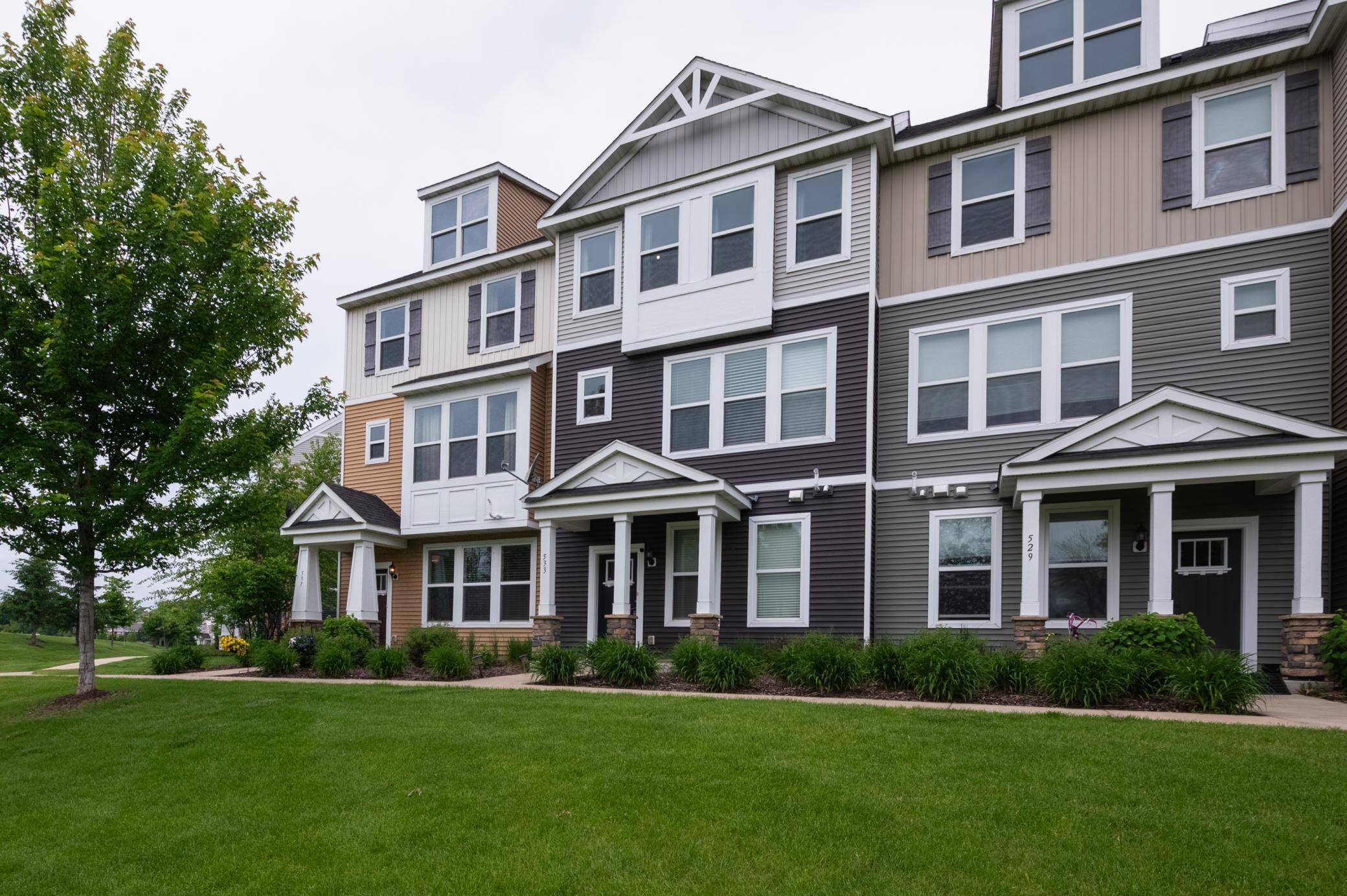 533 Satori WAY, Chaska, MN 55318