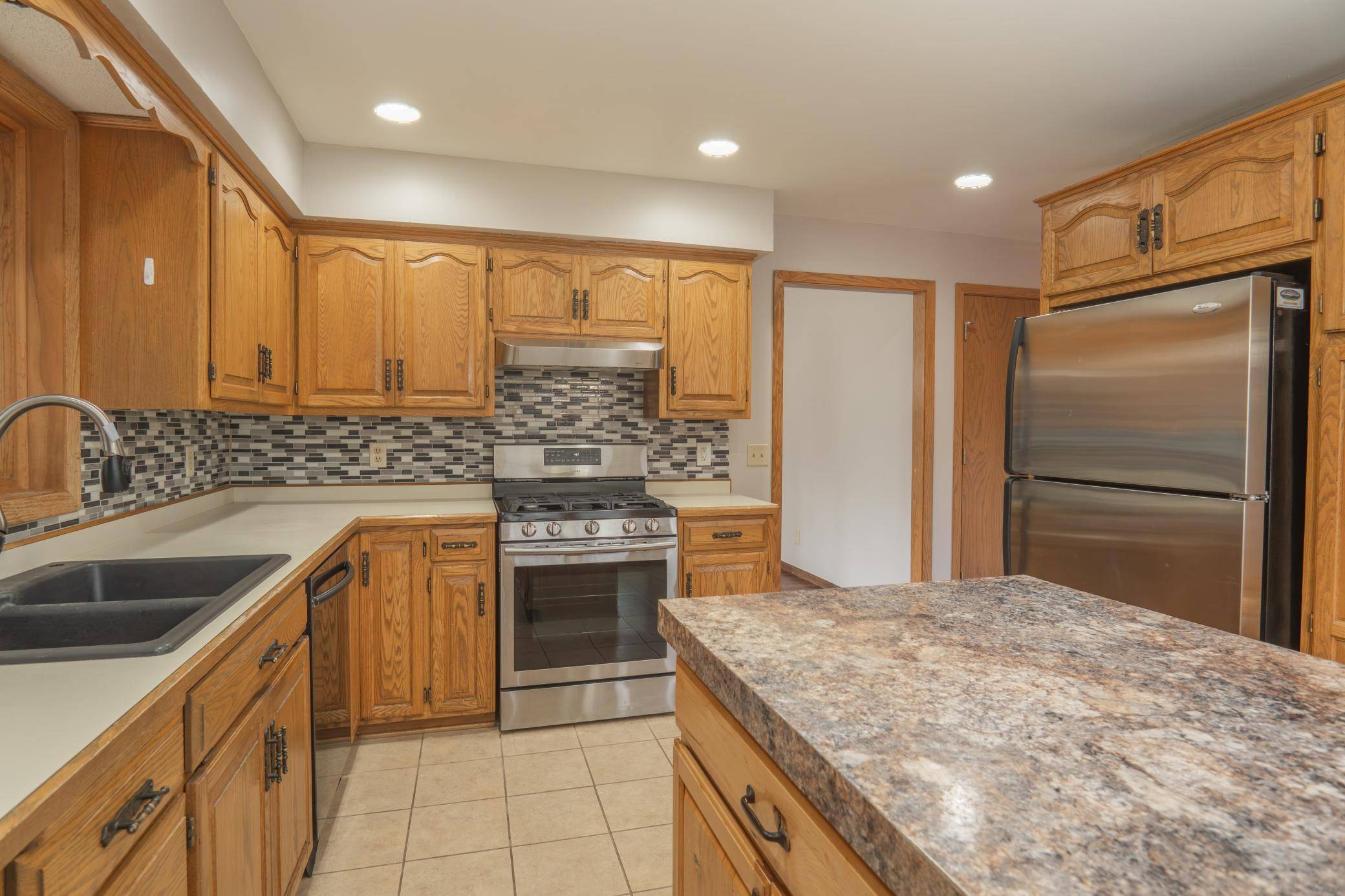 5245 Clayton DR, Maple Plain, MN 55359