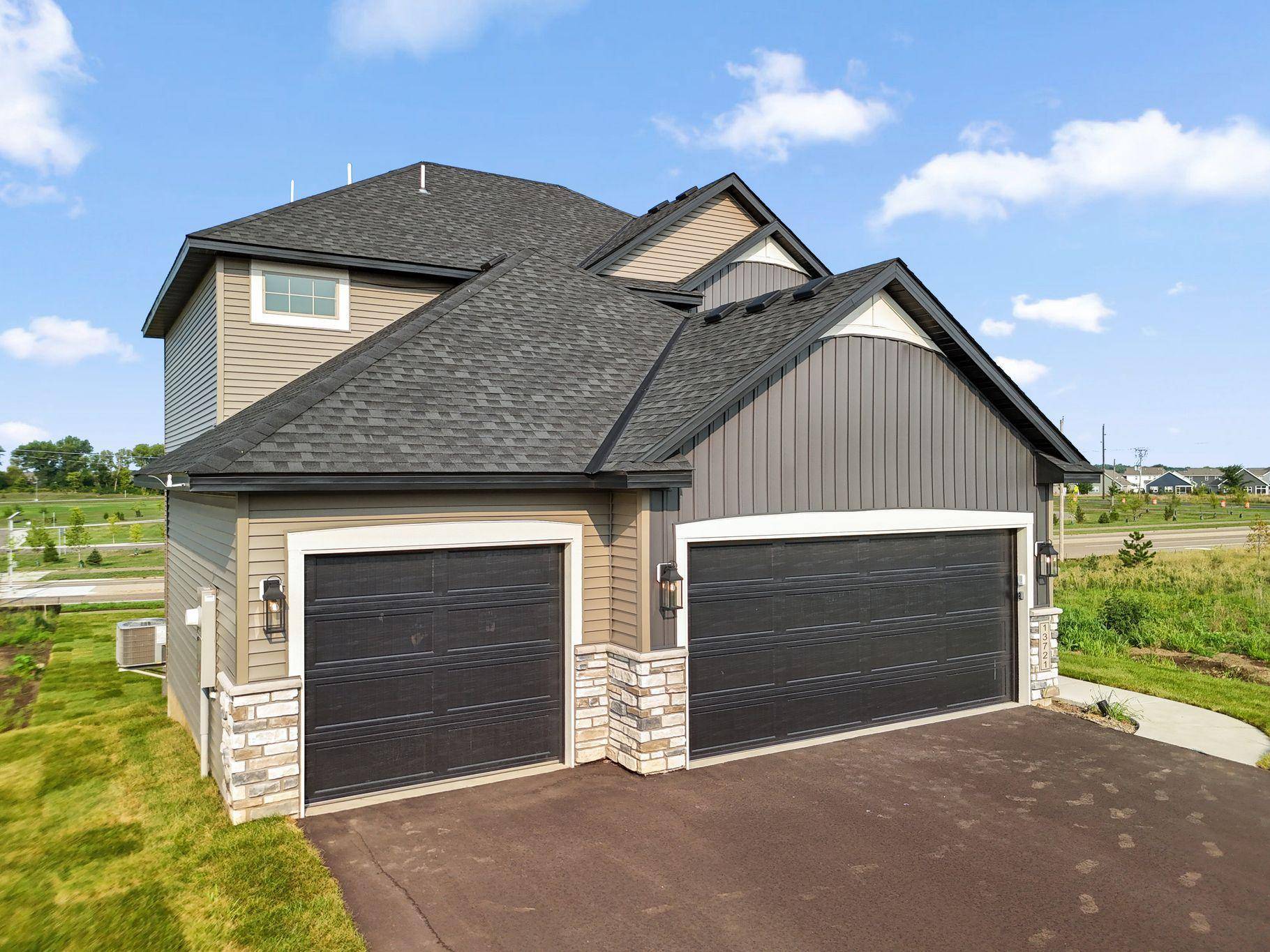 13721 Arrowhead WAY, Rosemount, MN 55068