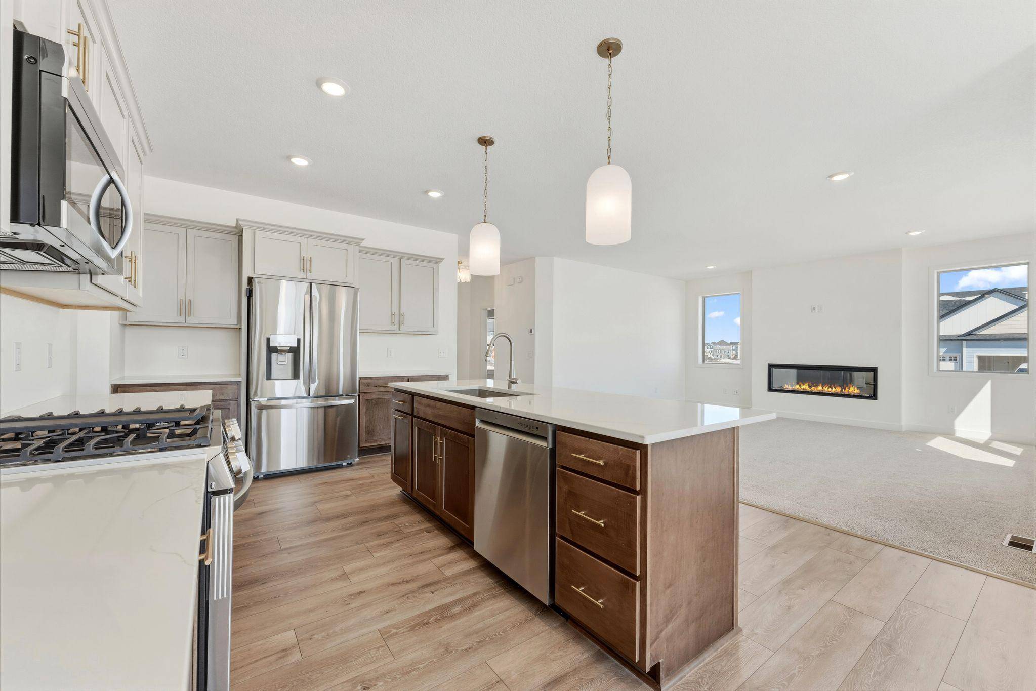 15032 Ardmullivan LN, Rosemount, MN 55068