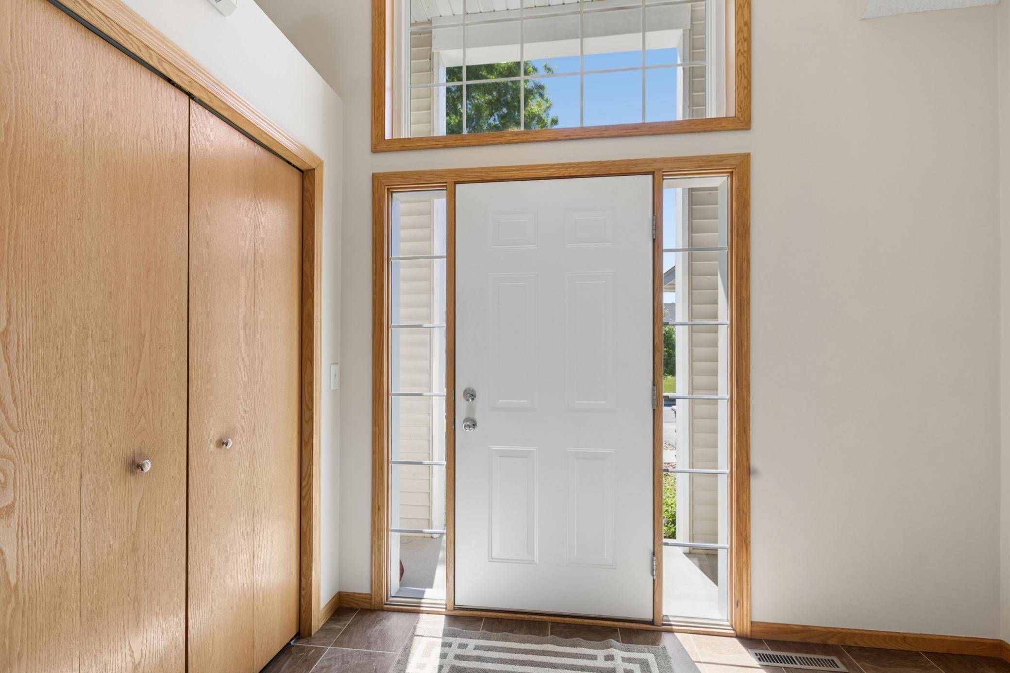 3951 Landings DR, Saint Bonifacius, MN 55375